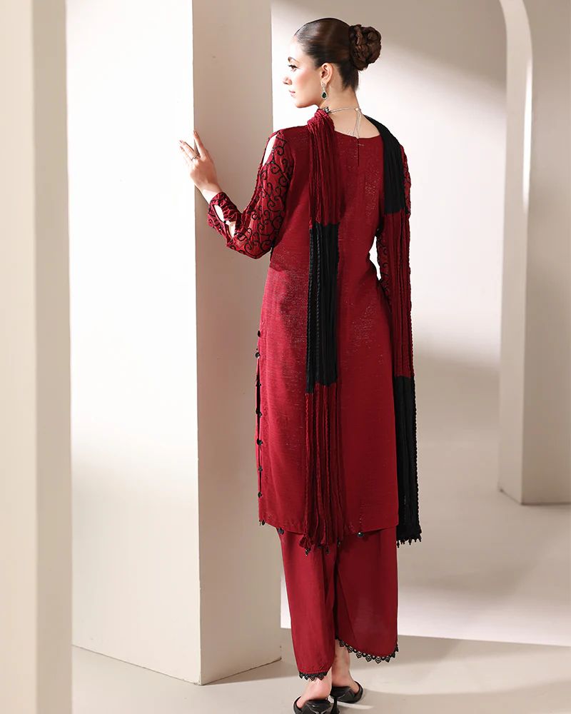 Starstruck by Ain – Crimson Zari Chiffon 3pc Dress with Tulip Shalwar SBA5