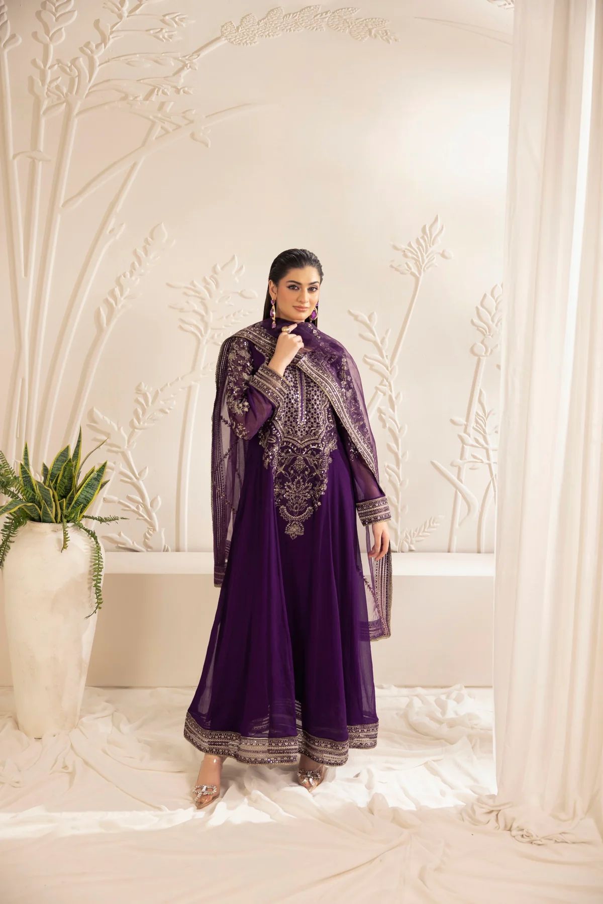 Muse13 – Ready to Wear Purple Chiffon Embroidered Long Shirt with Raw Silk Trousers by Mohagni
