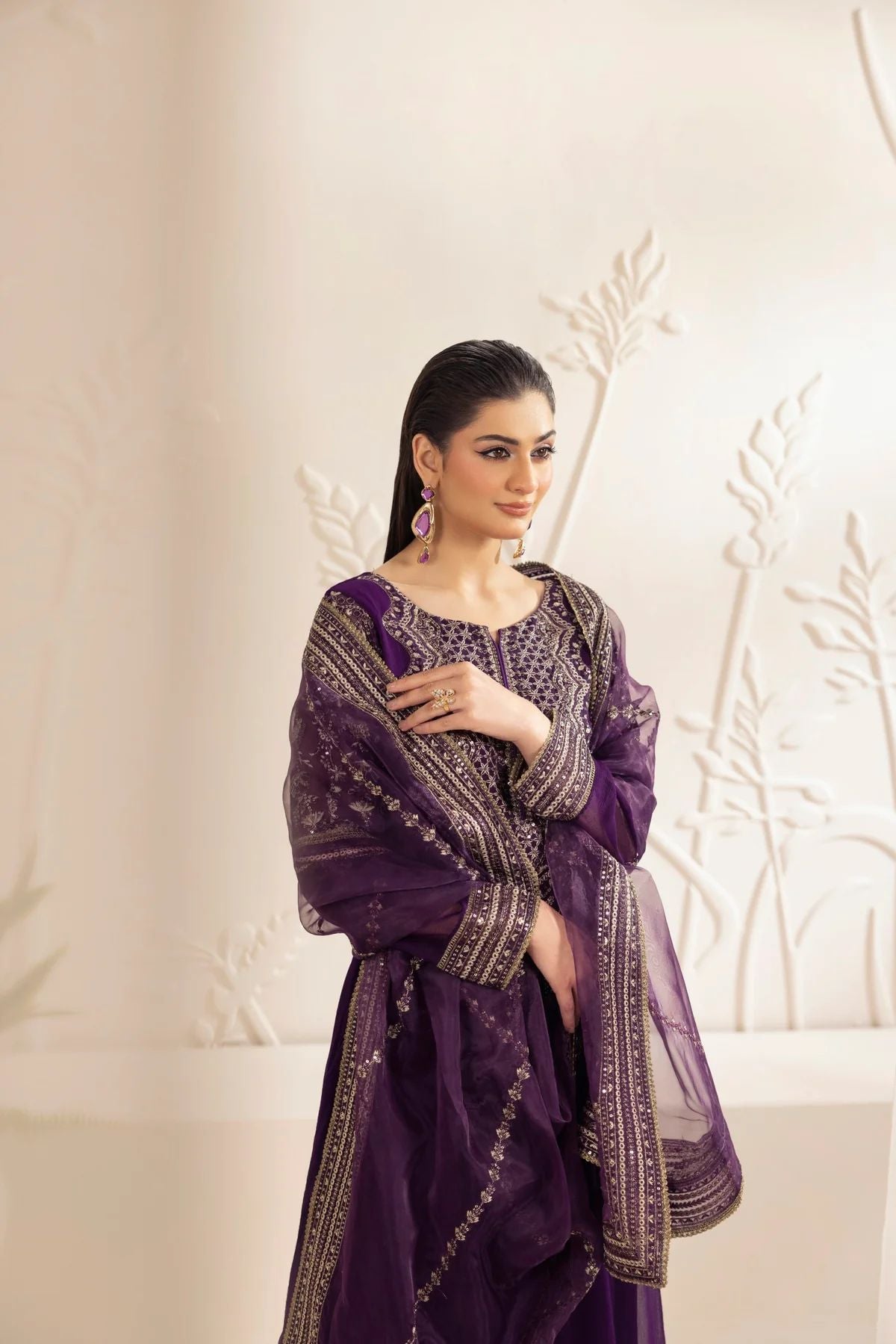 Muse13 – Ready to Wear Purple Chiffon Embroidered Long Shirt with Raw Silk Trousers by Mohagni