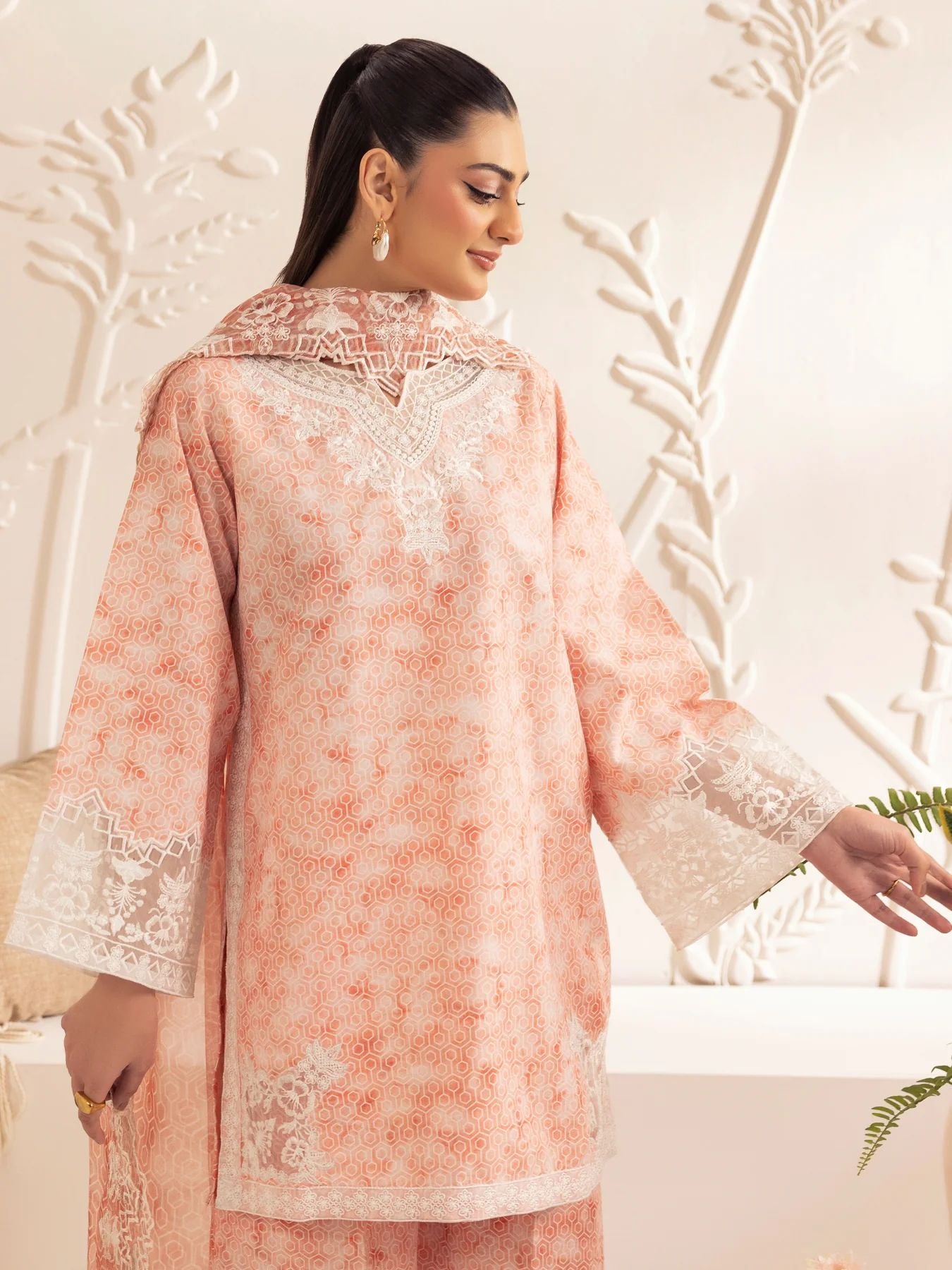 Muse04 – Peach Bloom | 3pc Silk Lawn Printed & Embroidered Suit with Organza Dupatta by Mohagni
