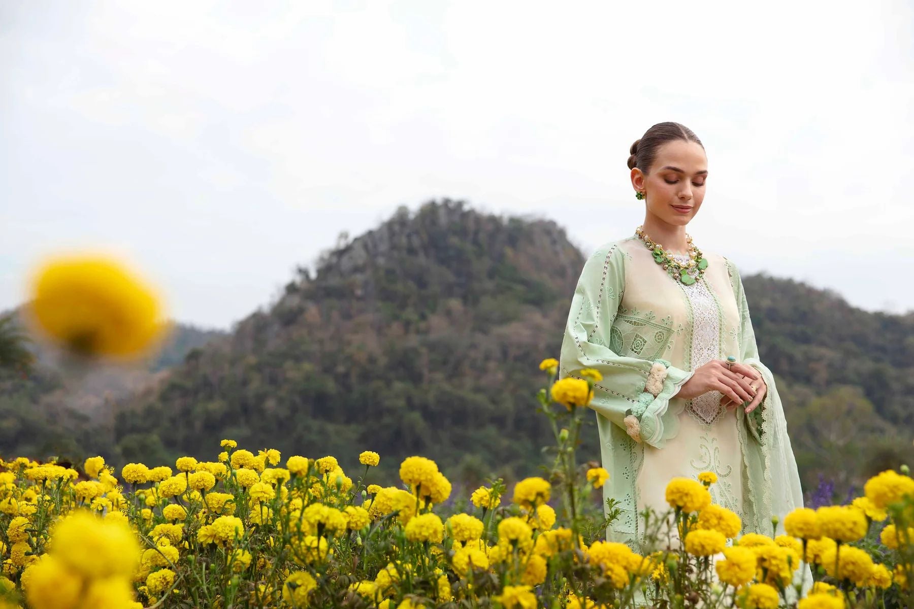 Sable Luxury Ready to Wear Lawn 24 NISA 04