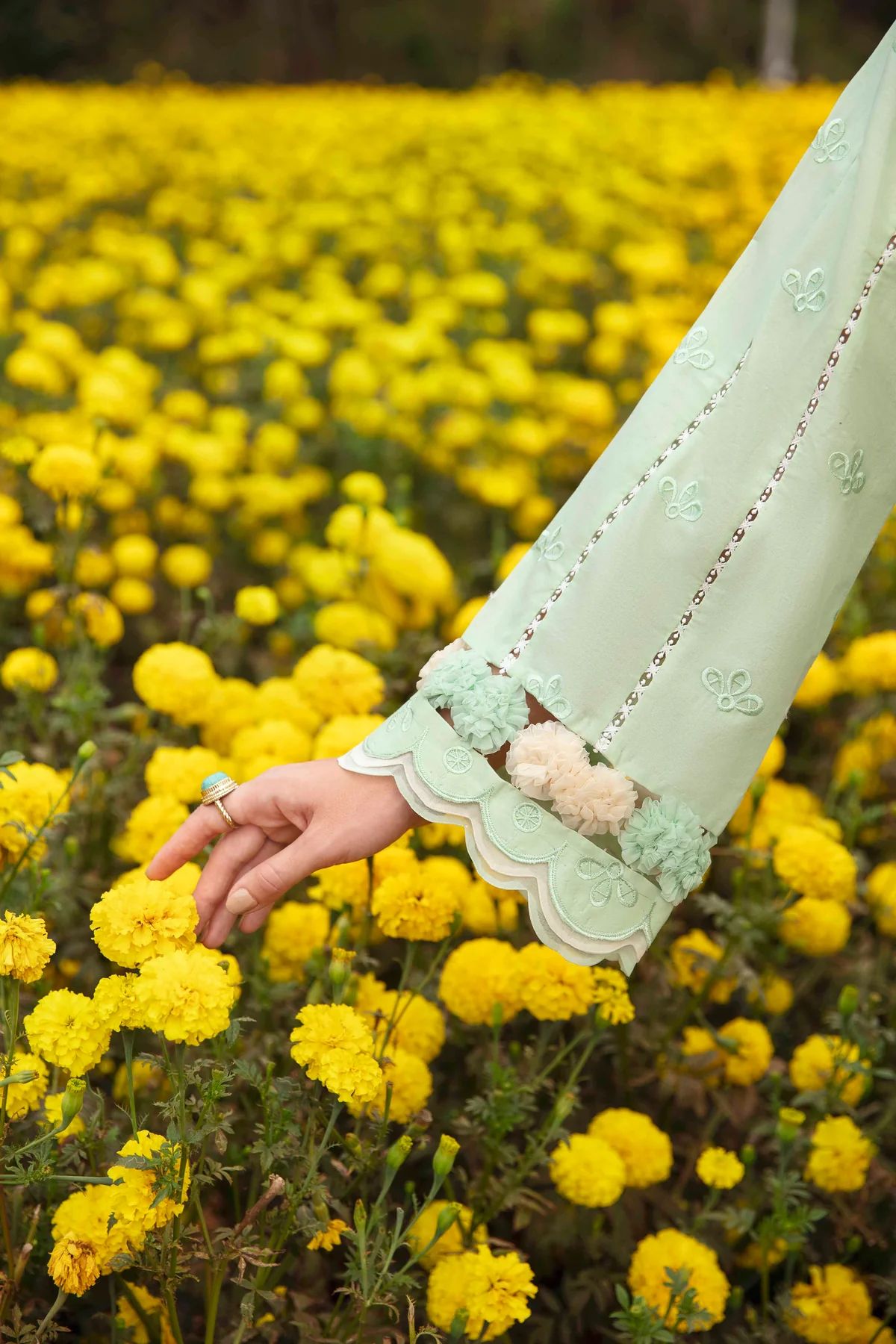 Sable Luxury Ready to Wear Lawn 24 NISA 04