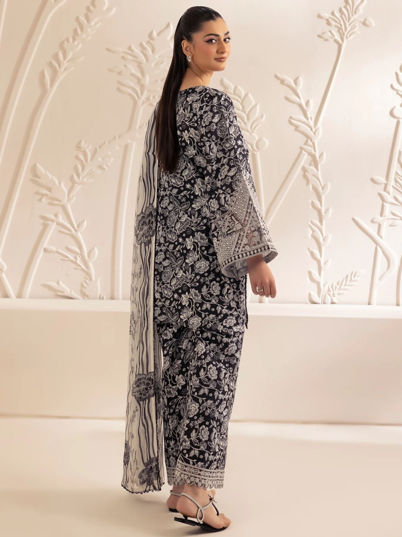 Mohagni 3pc Ready to Wear Silk Lawn Suit with Silk Dupatta LMB8