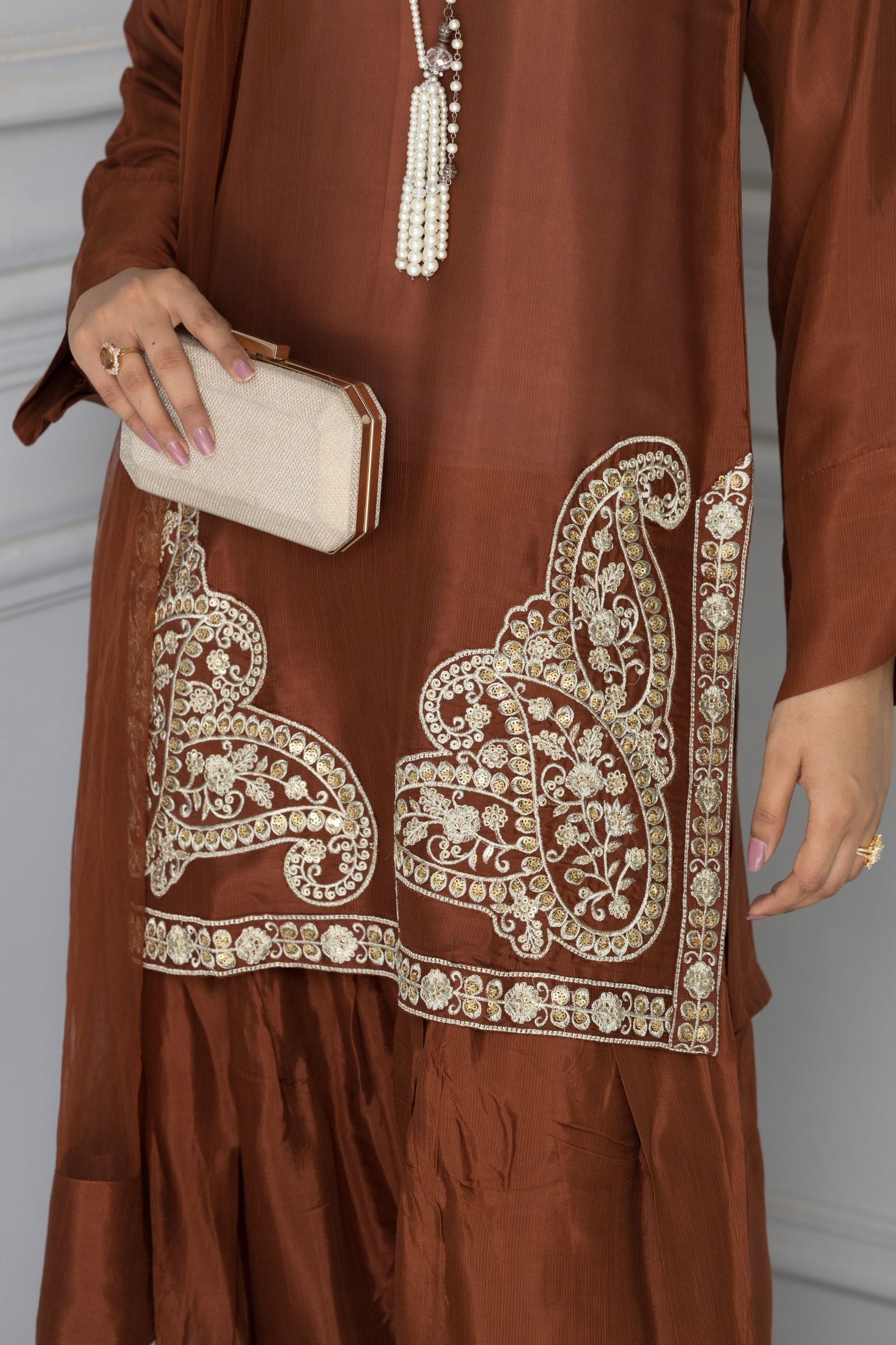Roshniyaan by Aabpara Farshi Shalwar Womenswear RYB4