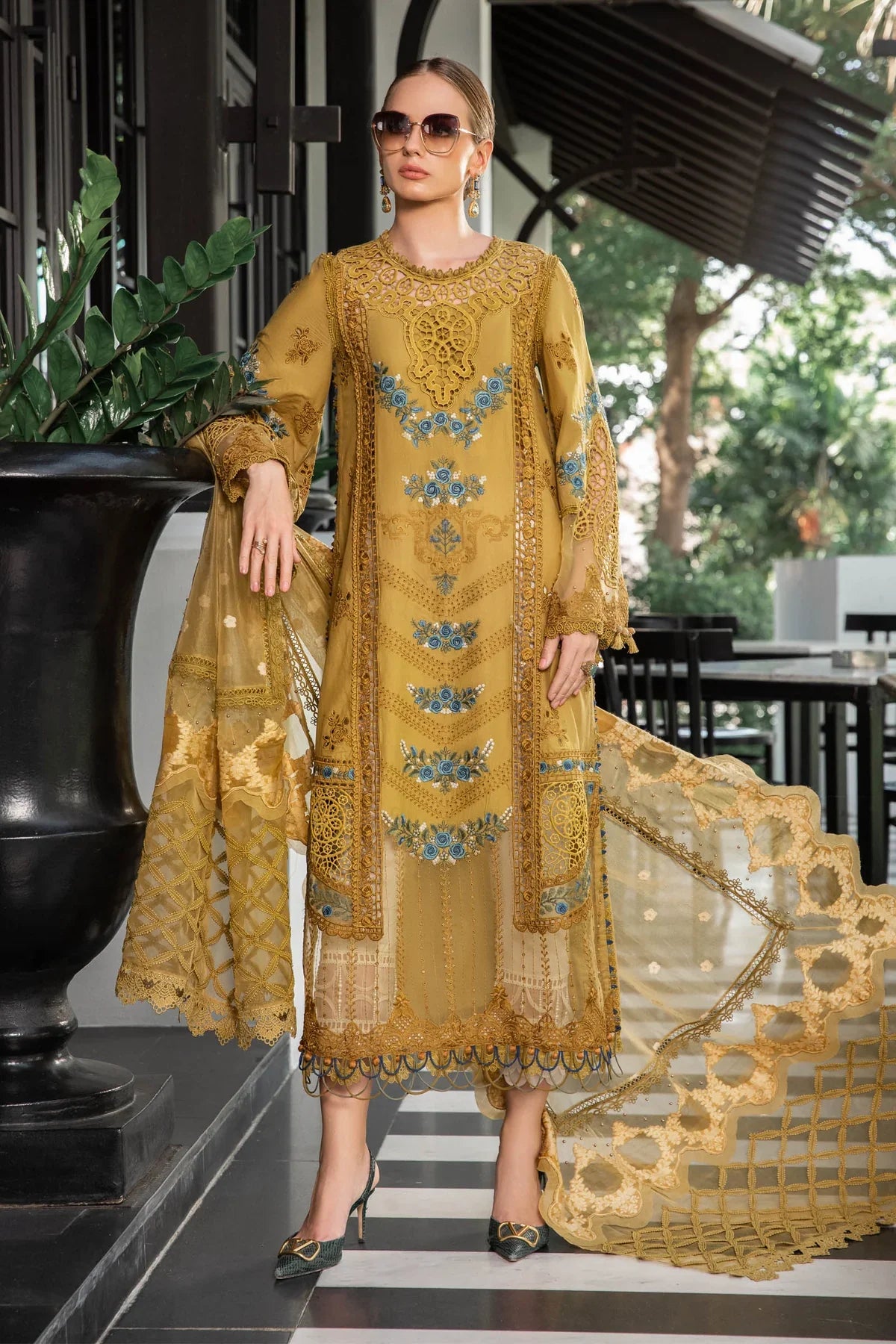 Maria B Lawn 06