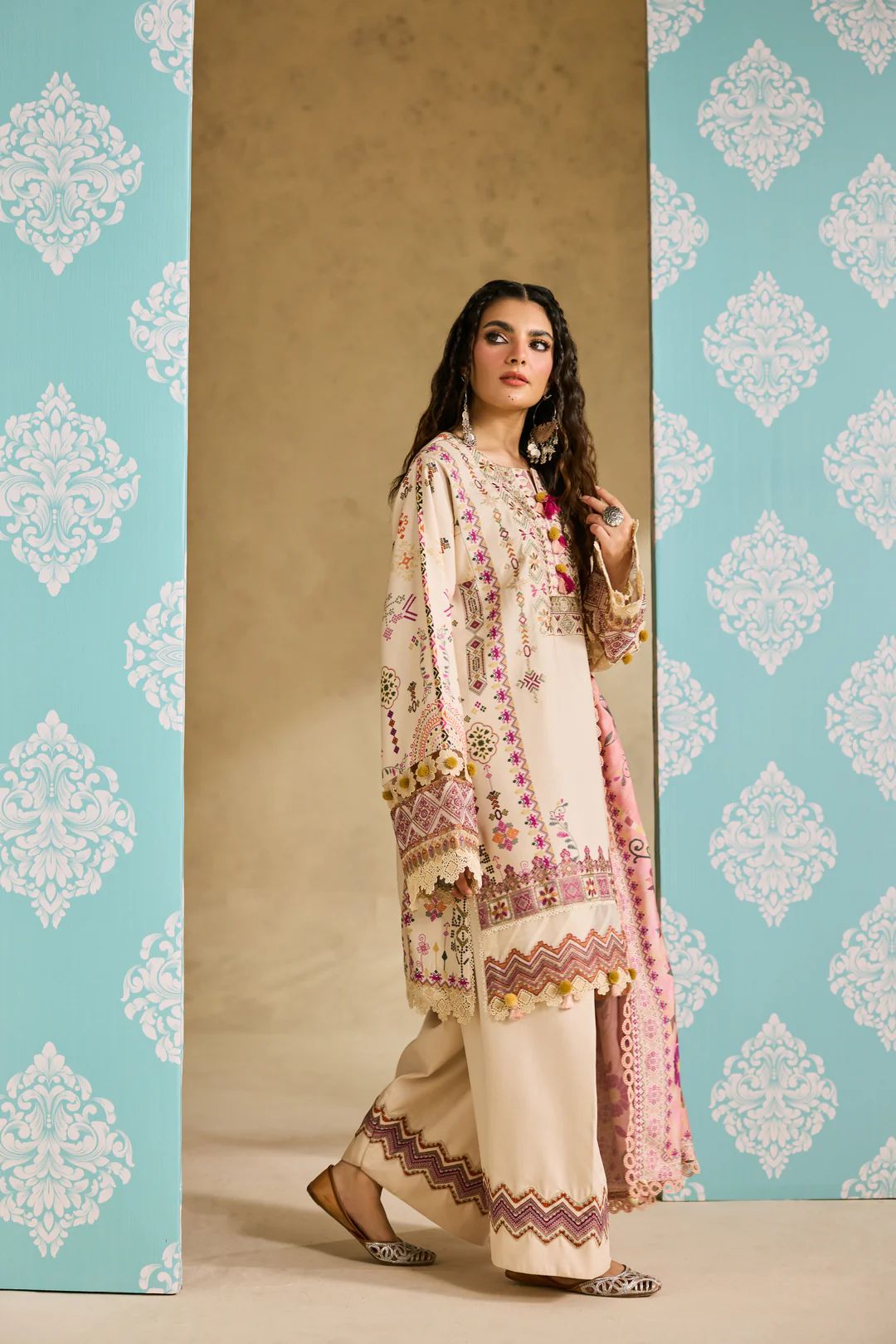 Linen by Florent – 3pc Embroidered Linen Winter Suit with Shawl NAF5