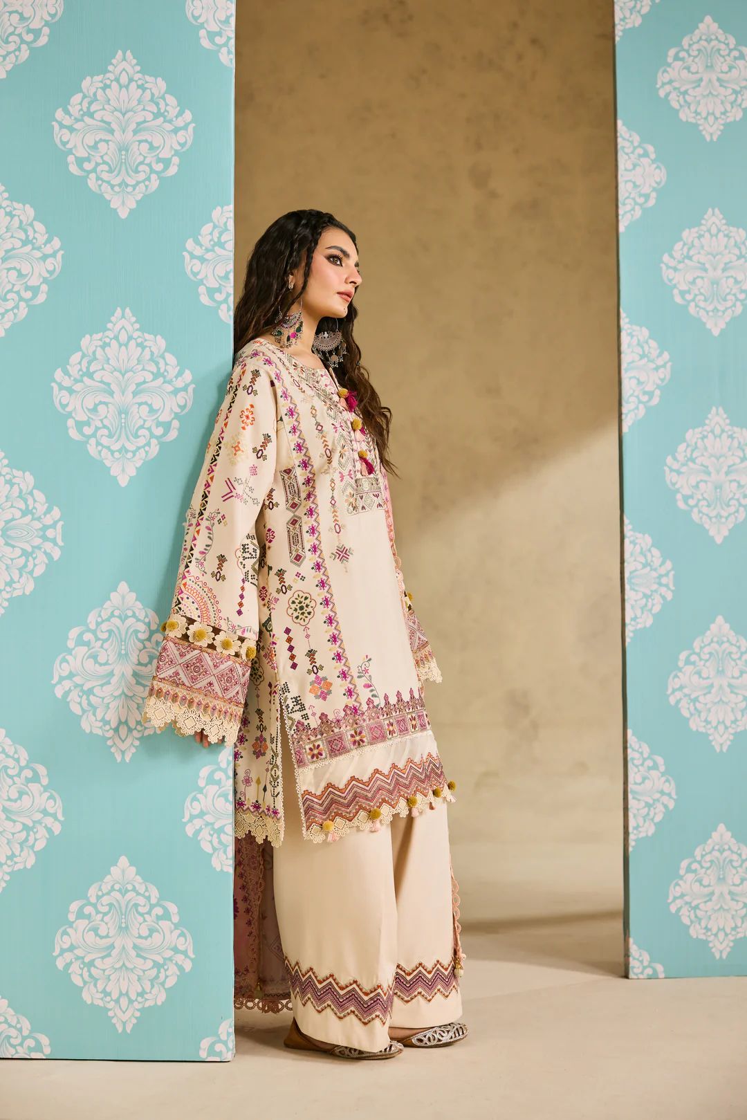 Linen by Florent – 3pc Embroidered Linen Winter Suit with Shawl NAF5