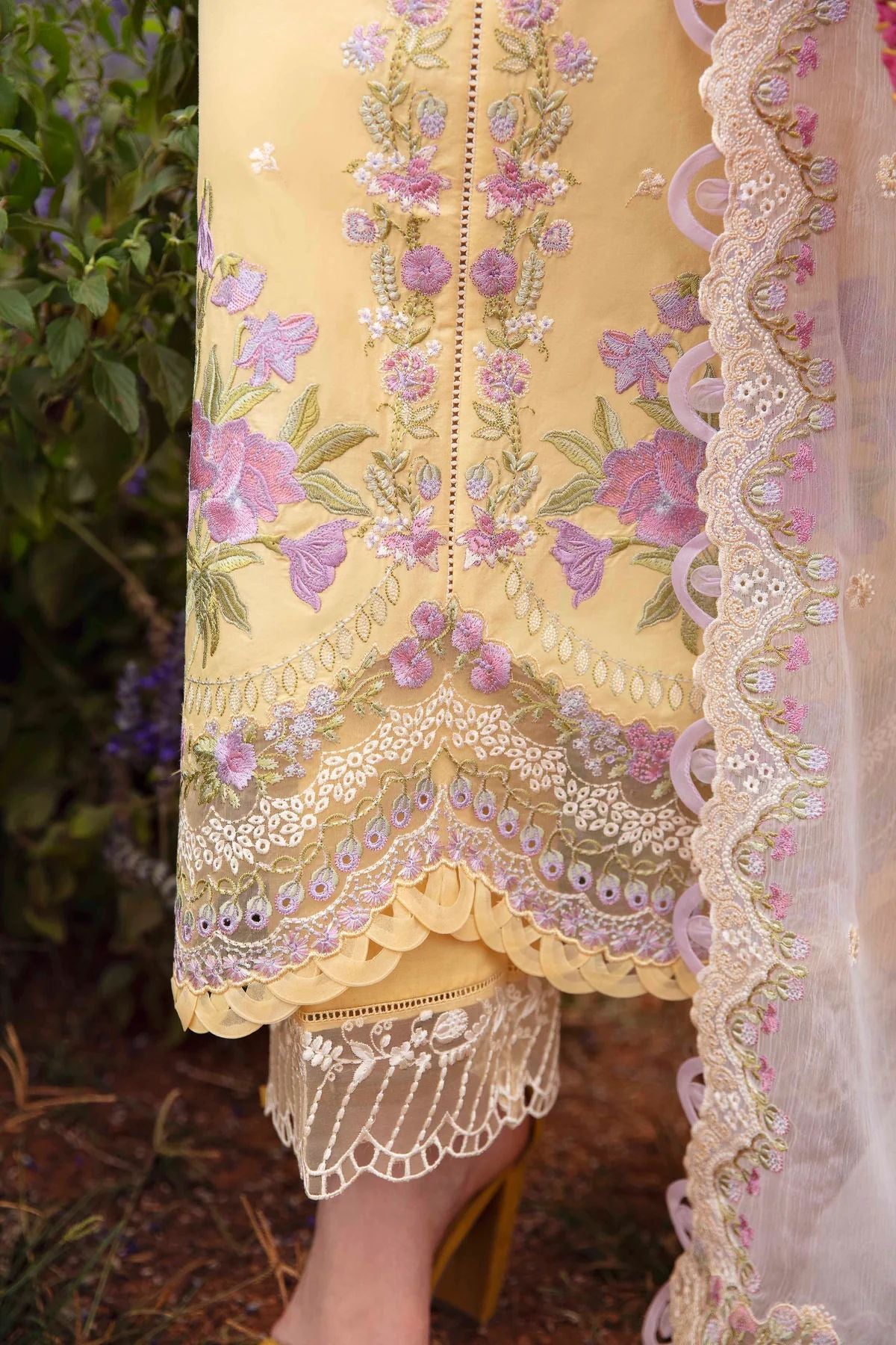 Sable Luxury Ready to Wear Lawn 24 MAYE 08