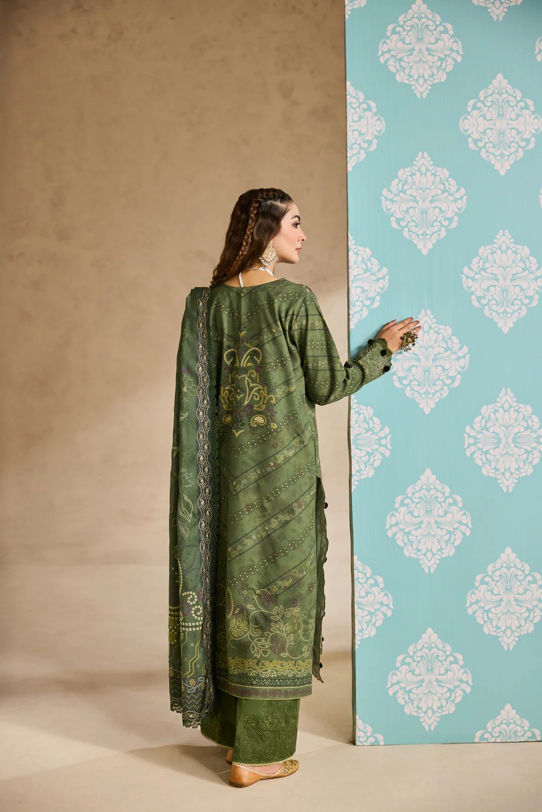 Linen by Florent – 3pc Printed Embroidered Winter Suit with Shawl NAF4