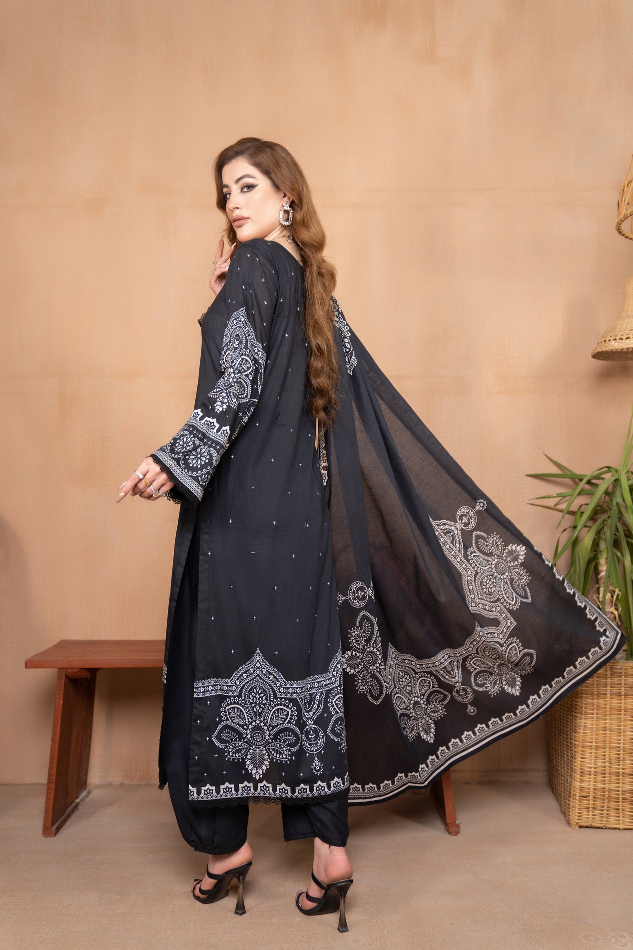 3pc Lawn Printed Dress by Aabpara 04