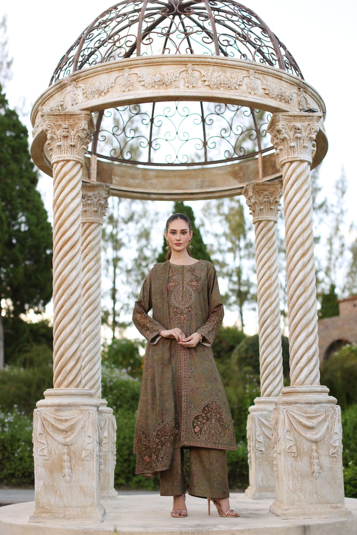 Serene by Mohagni Olive Khaddar 3Pc Winter Suit SBM5