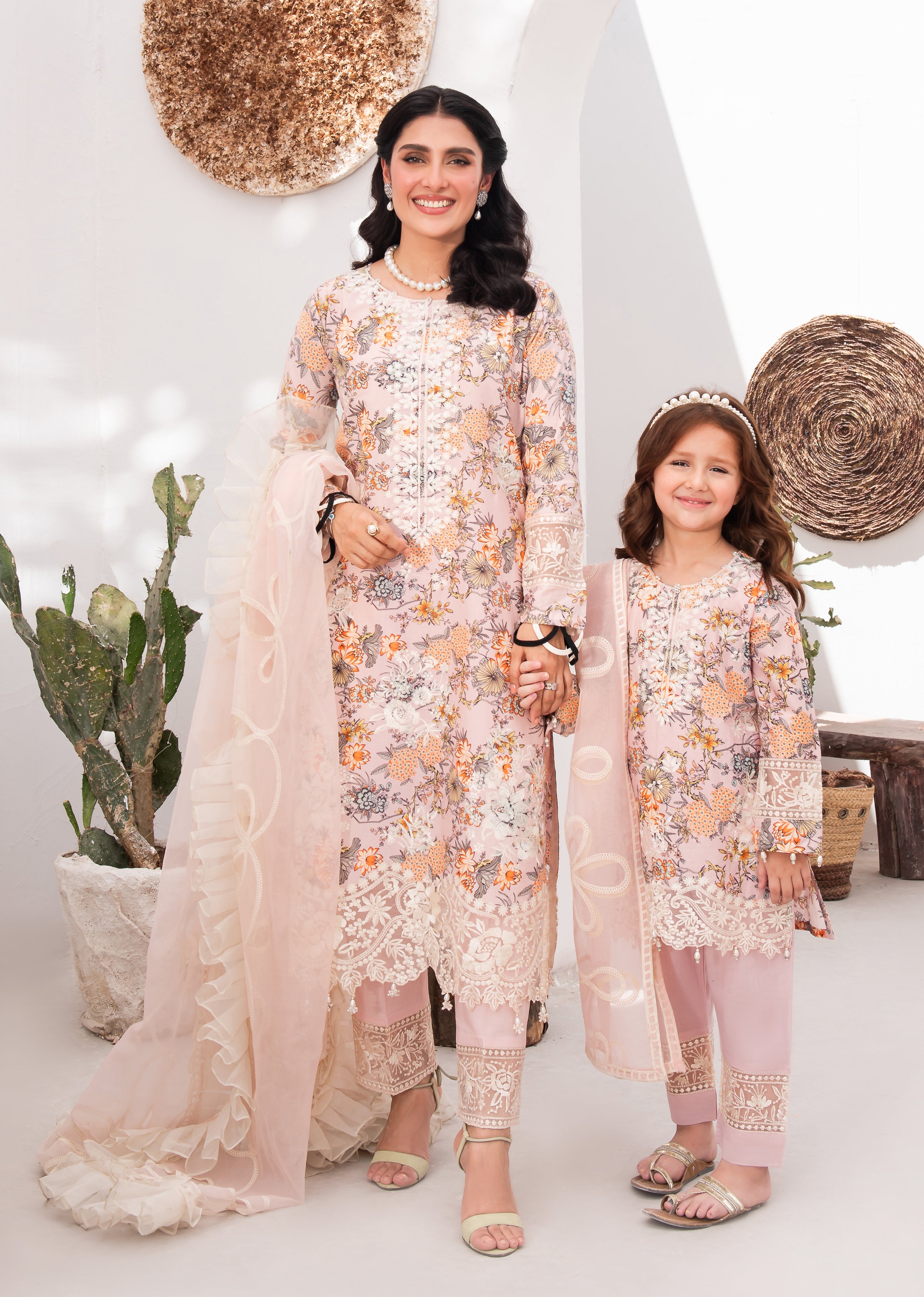 Ayeza Khan ft. Mona Eid Collection MAKG5