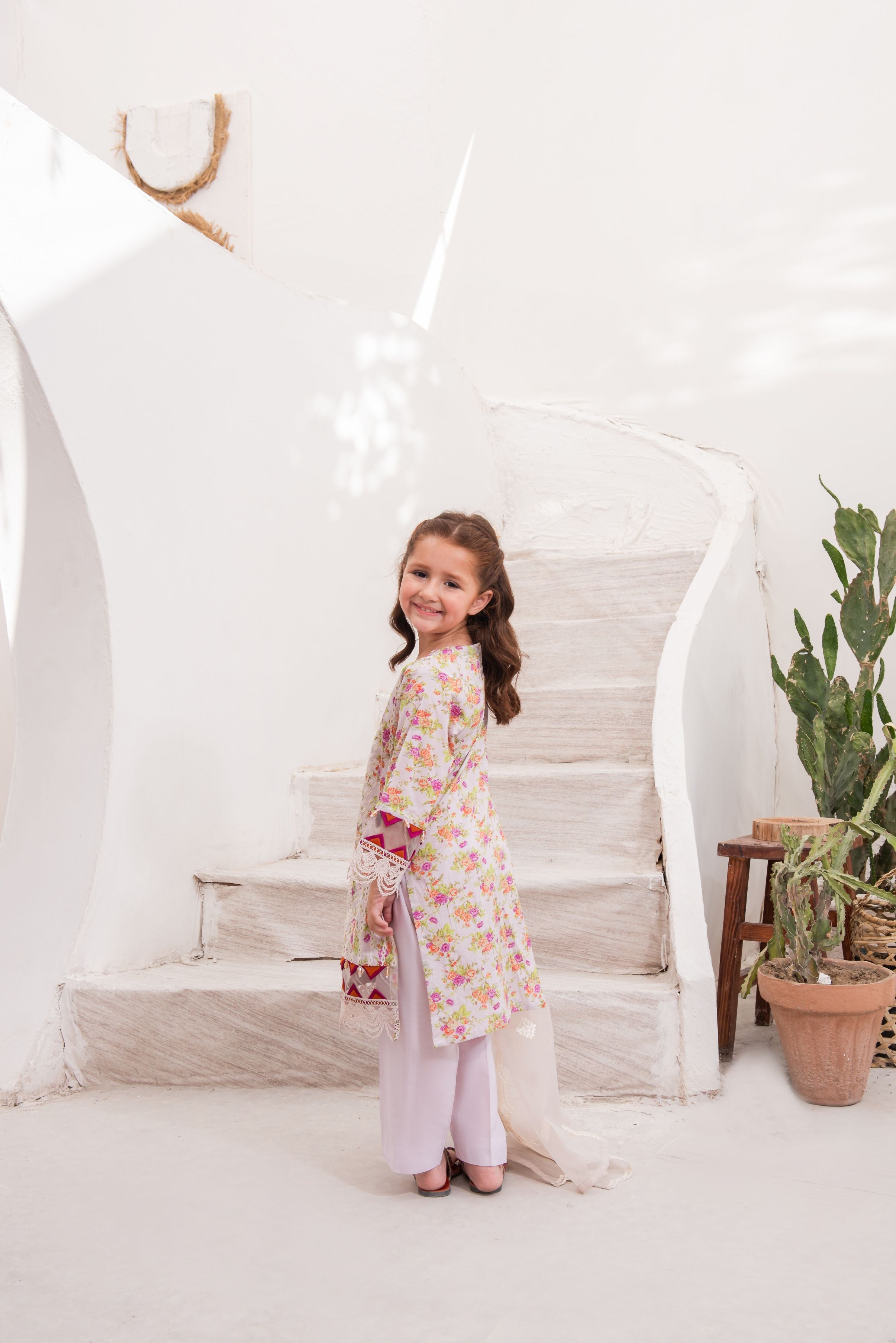 Ayeza Khan ft. Mona Eid Collection MAKG3