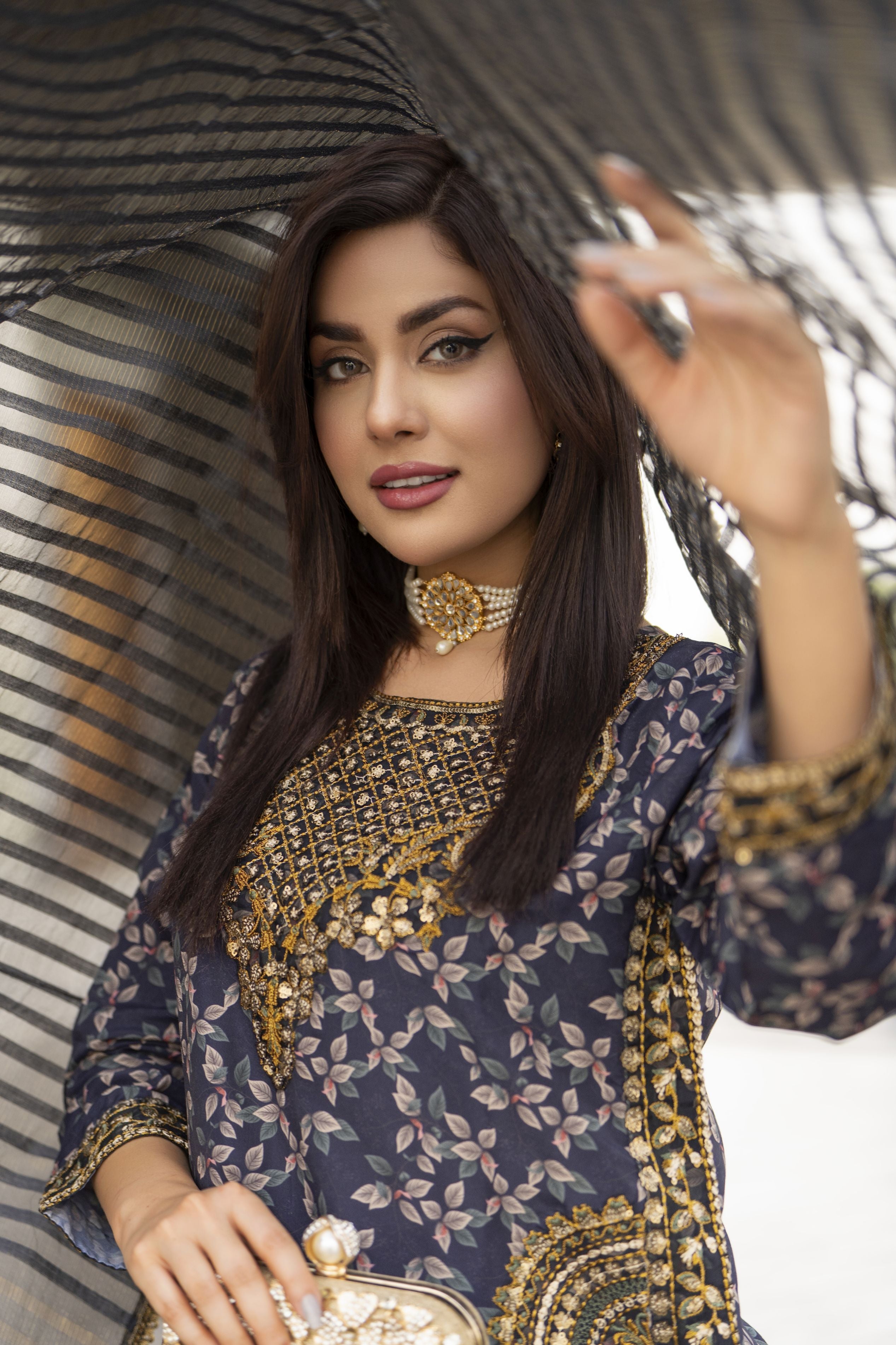 Mohagni 3pc Ready to Wear Silk Lawn Suit 2025 Collection Muse14