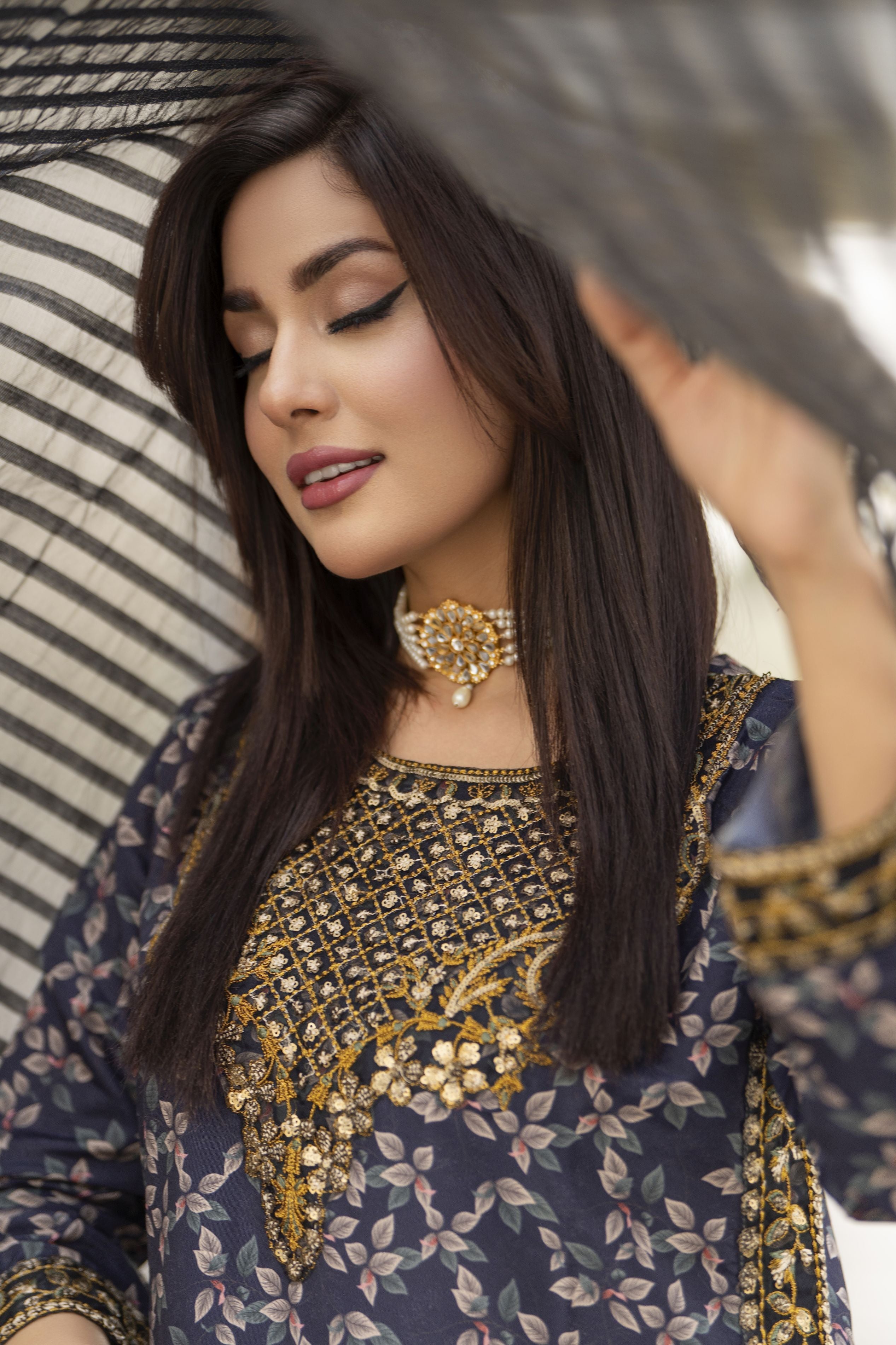 Mohagni 3pc Ready to Wear Silk Lawn Suit 2025 Collection Muse14