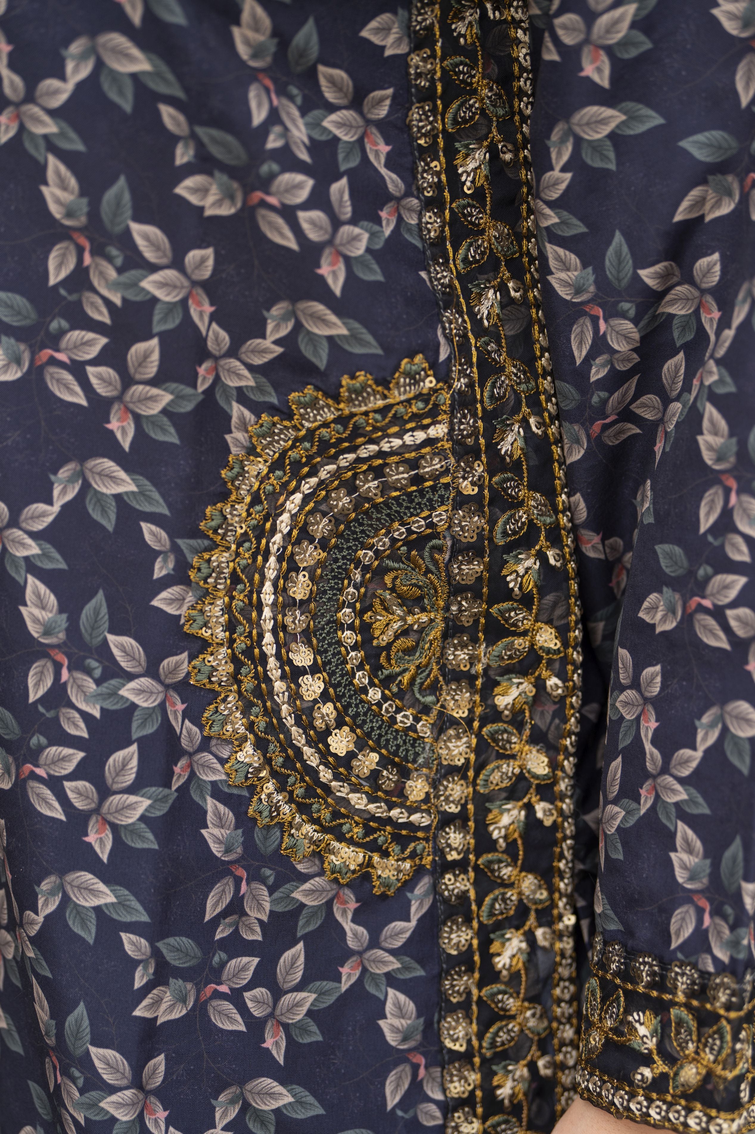 Mohagni 3pc Ready to Wear Silk Lawn Suit 2025 Collection Muse14