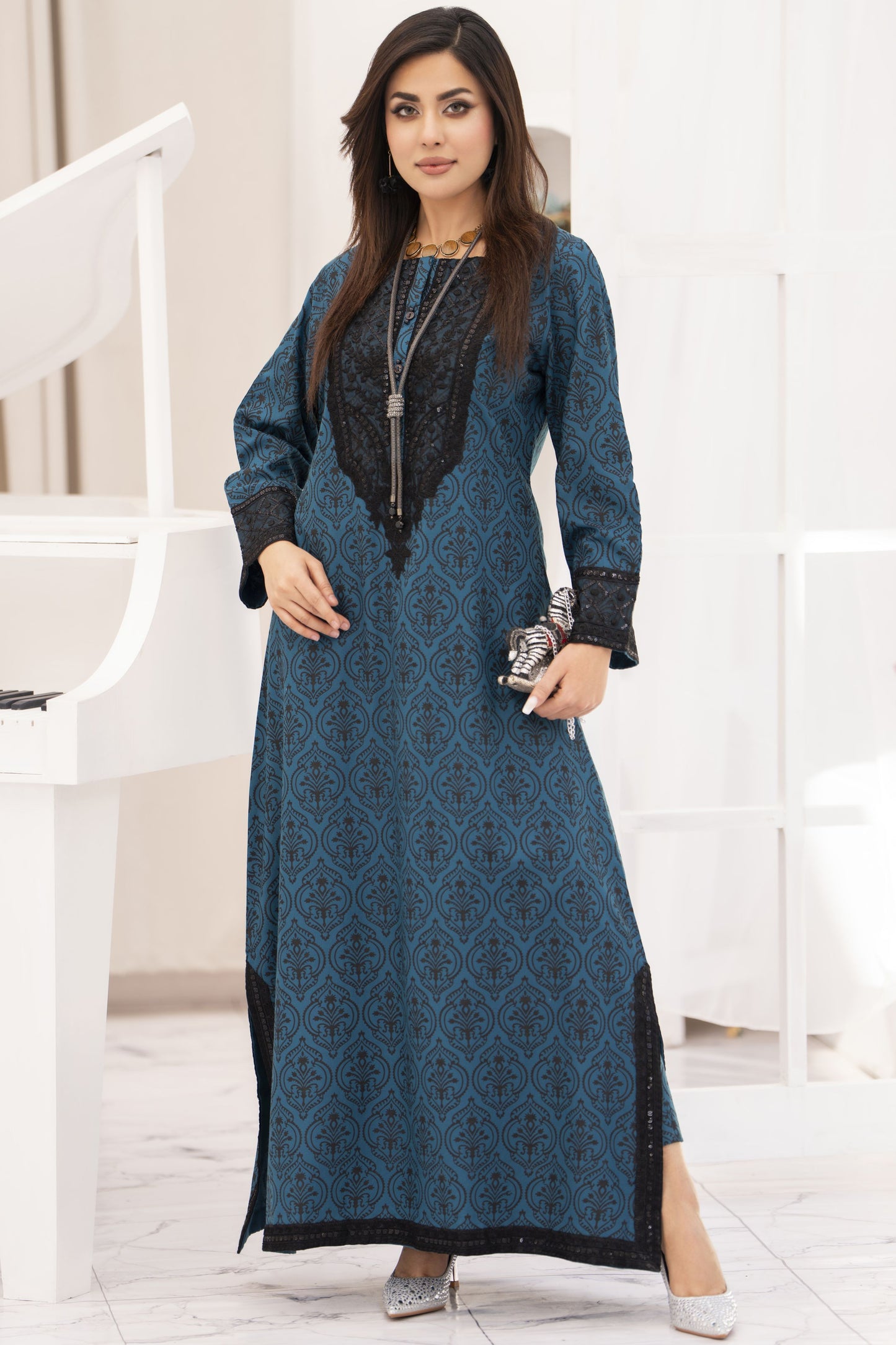 Miski FrostFit – Teal & Black Embroidered Dhanak 2pc Long Dress FFM8