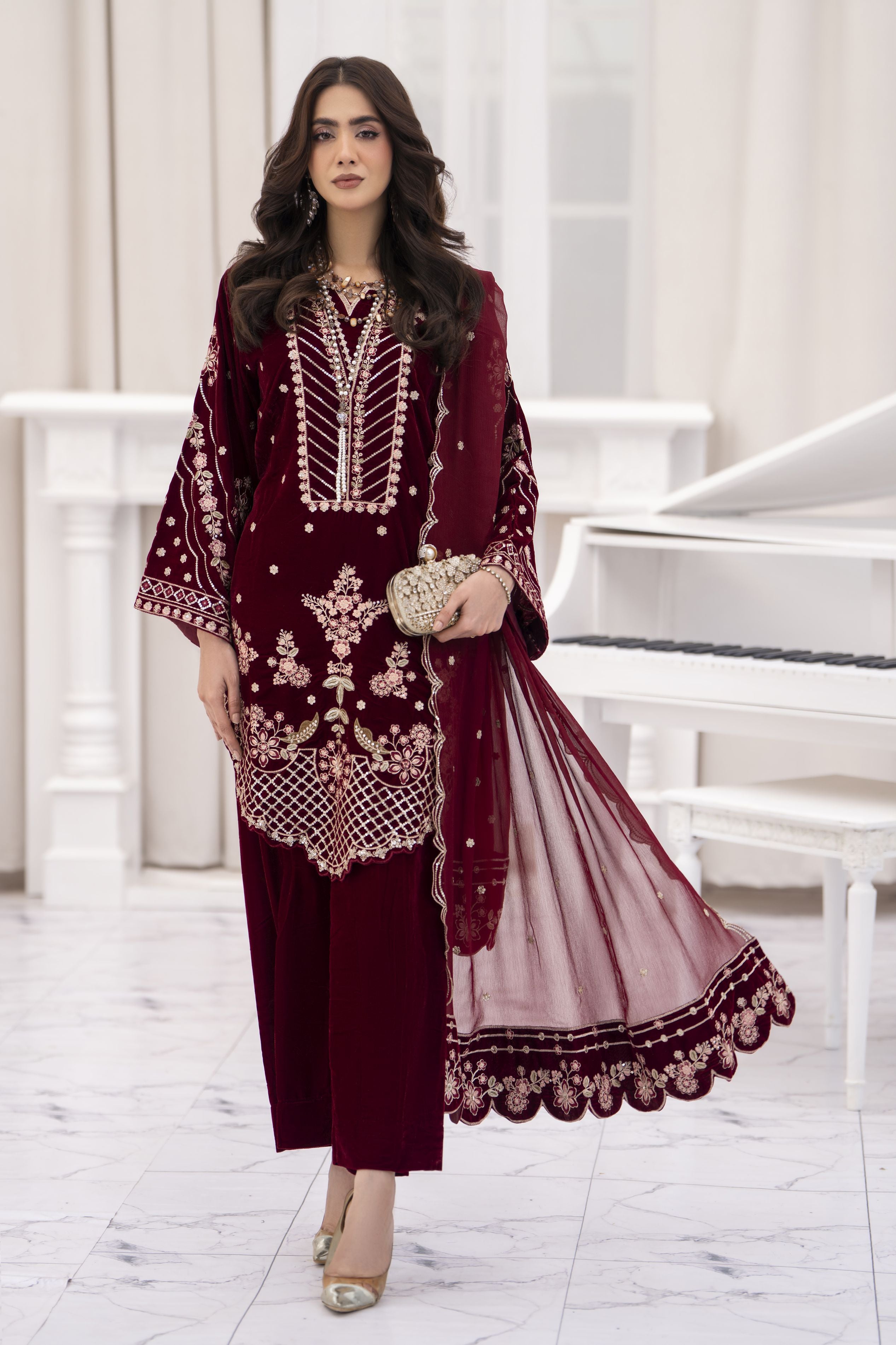 Makhmal by Gul Warun Maroon 3pc Velvet Embroidered Suit MBG10