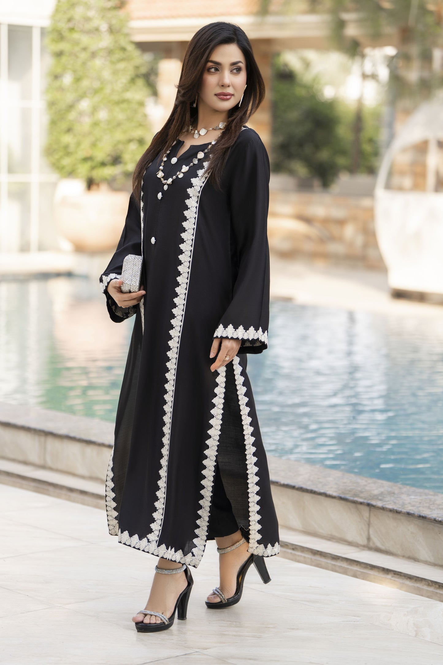 Glow by Hemline – Embroidered Viscose Ready-to-Wear 2PC Suit Glow1