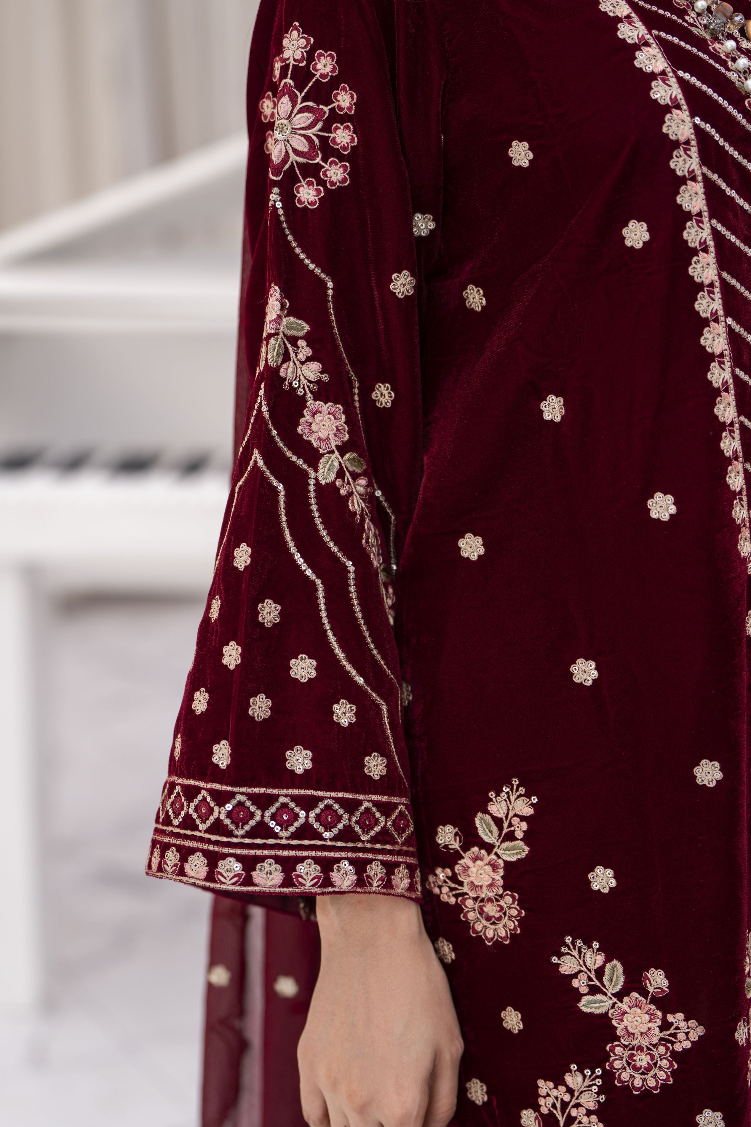 Makhmal by Gul Warun Maroon 3pc Velvet Embroidered Suit MBG10