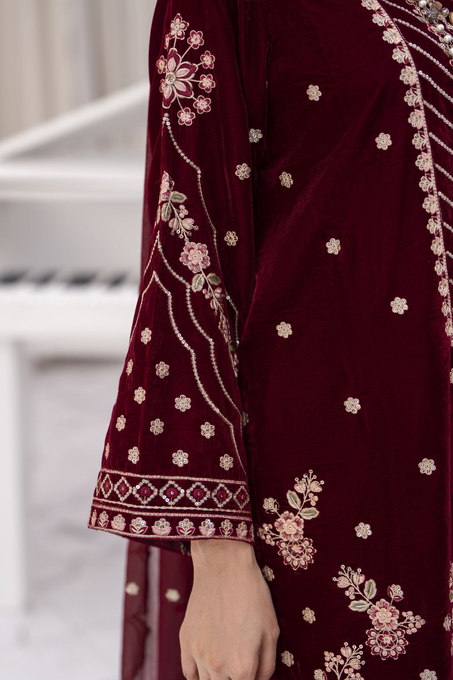 Makhmal by Gul Warun Maroon 3pc Velvet Embroidered Suit MBG10