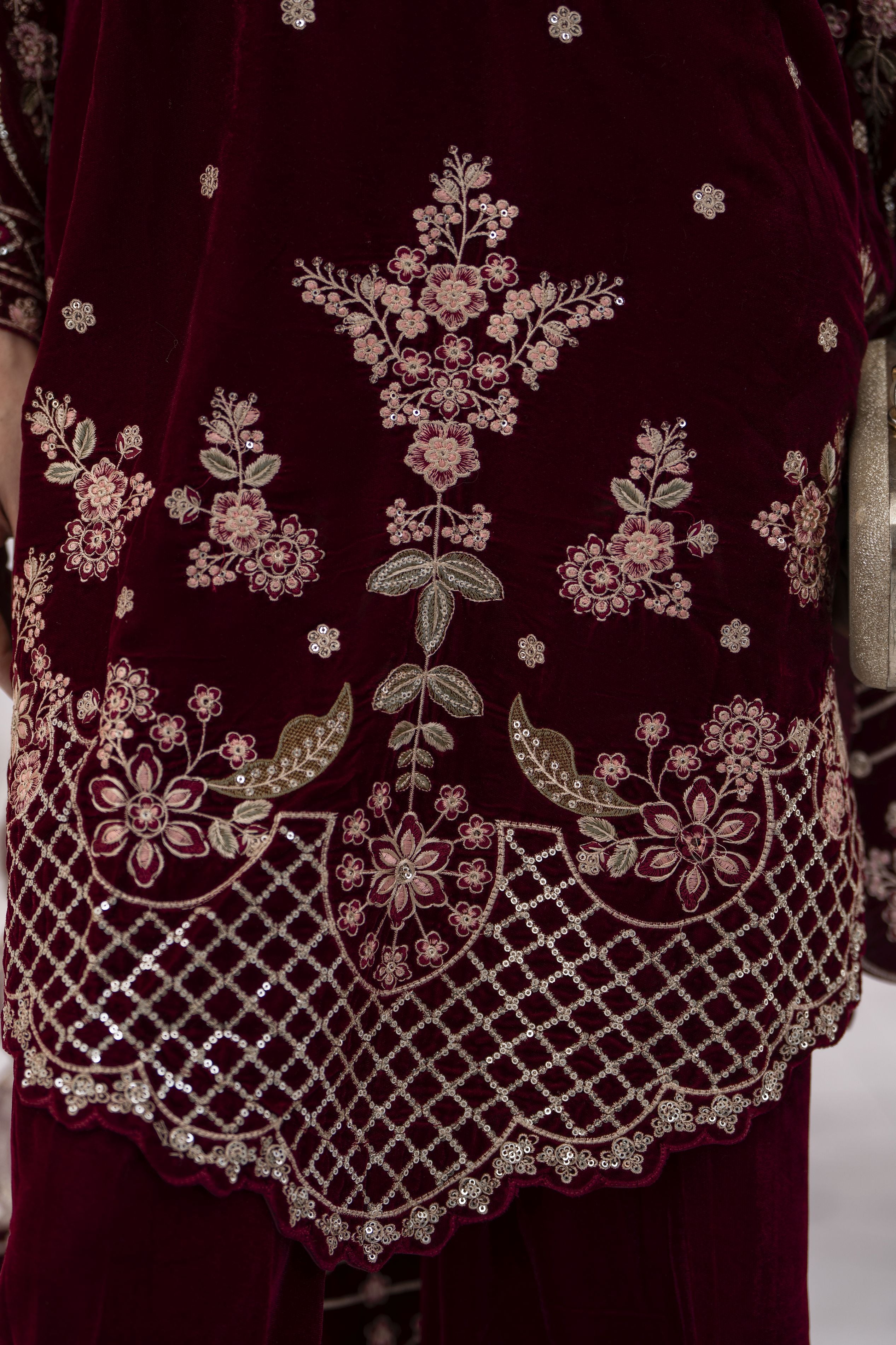 Makhmal by Gul Warun Maroon 3pc Velvet Embroidered Suit MBG10