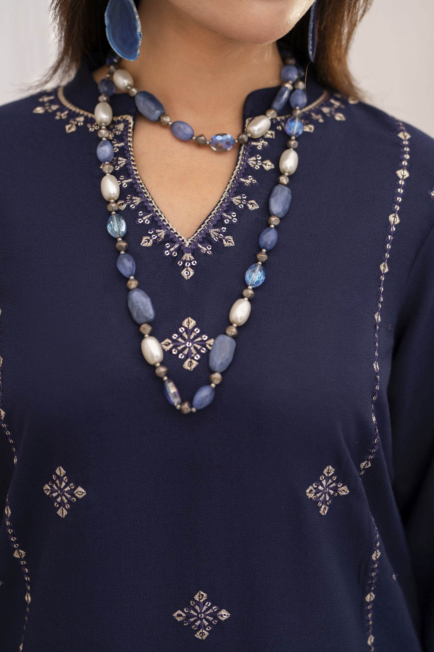 Miski FrostFit – Navy Embroidered Dhanak 2pc Pakistani Dress FFM6