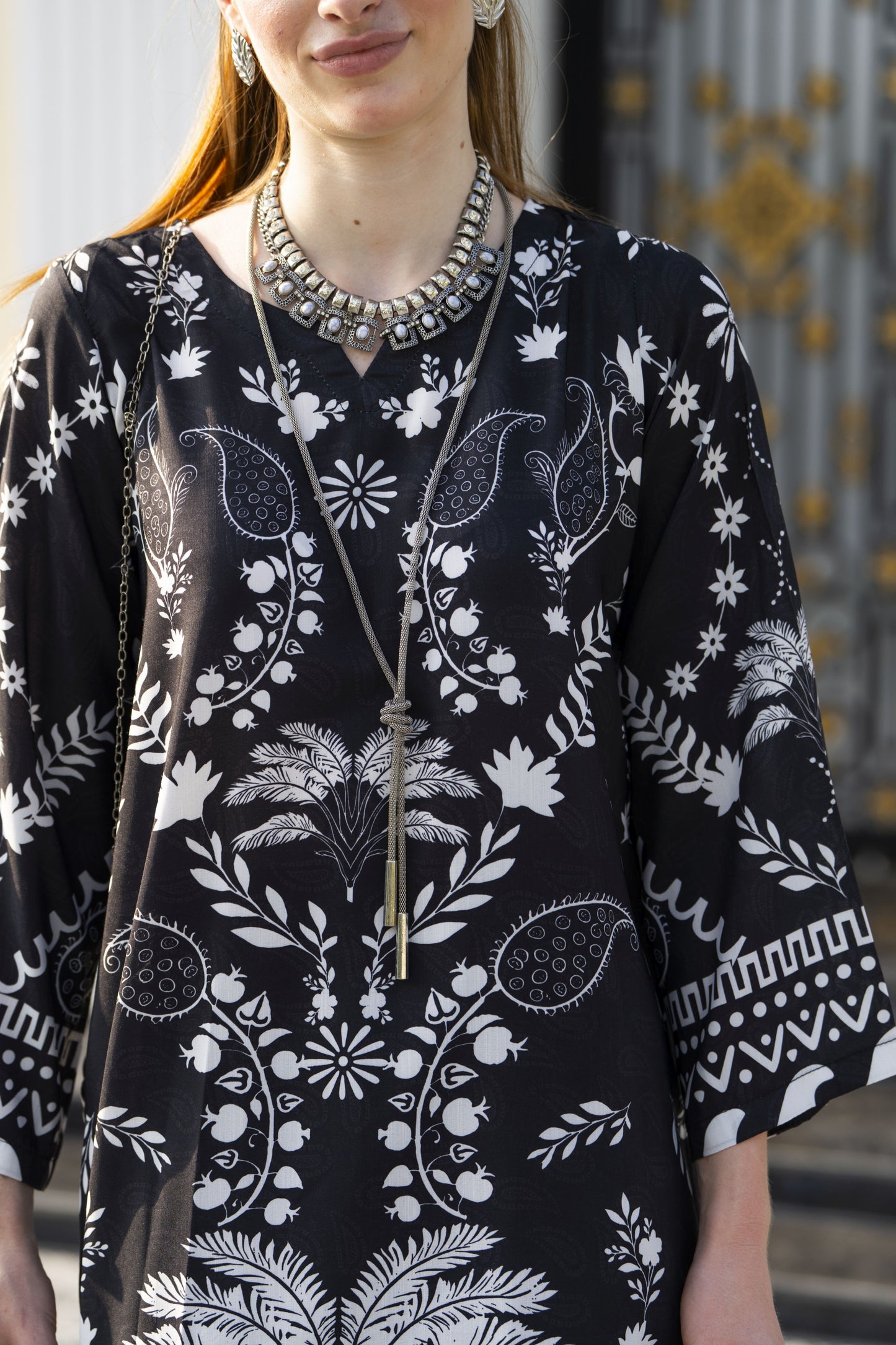 Sakeena Sheen Black & White Botanical Printed Poly Raw Silk 2pc Kaftan – SHH9