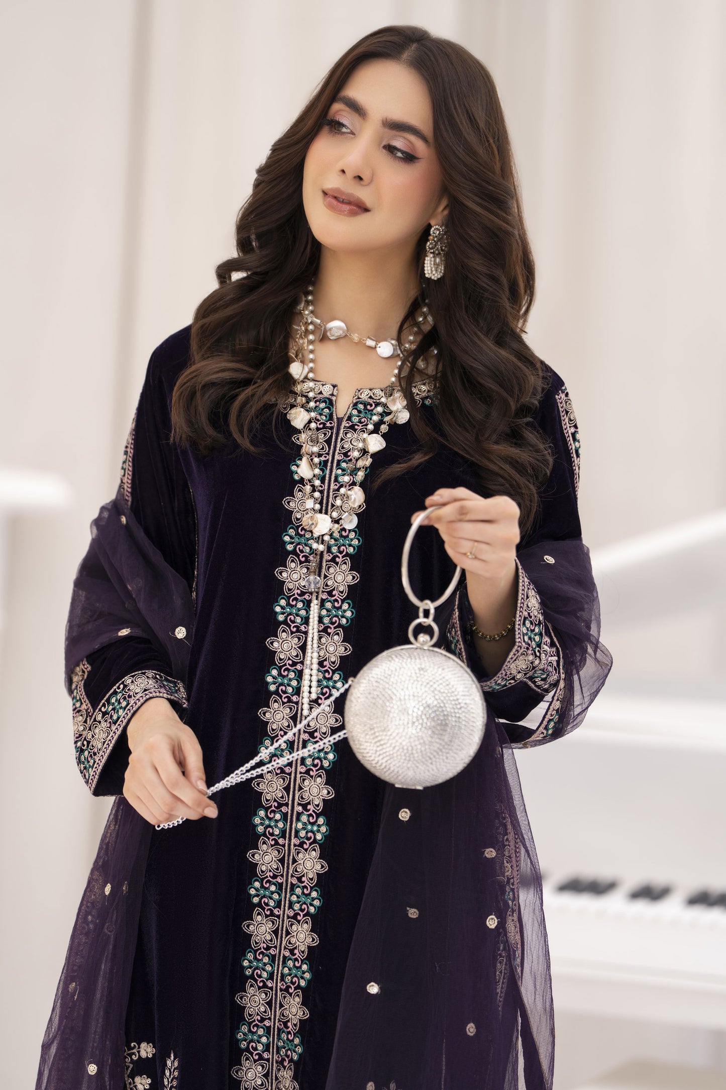 Makhmal by Gul Warun Deep Purple 3pc Velvet Embroidered Suit MBG9