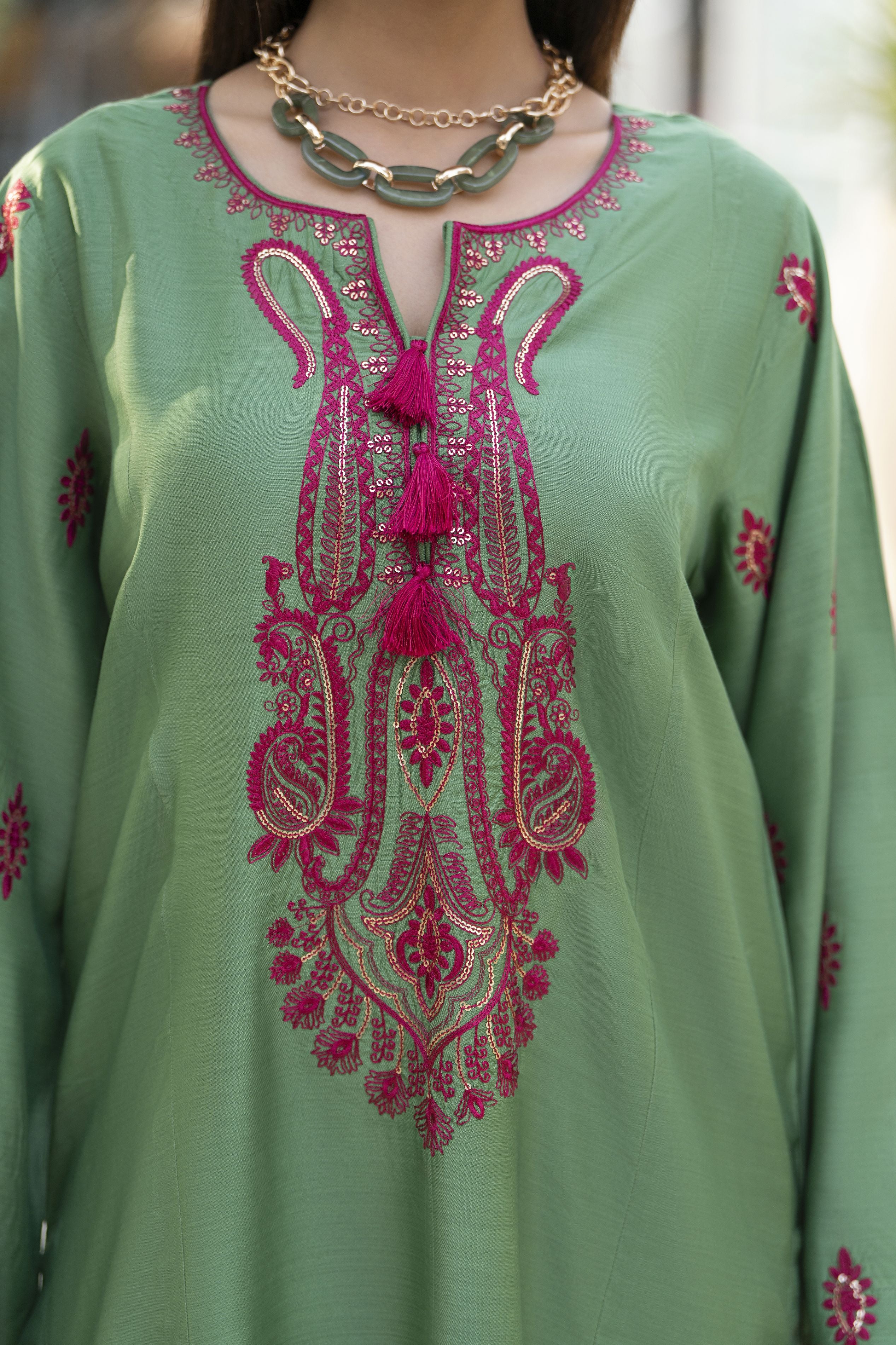 Glow by Hemline – Embroidered Viscose Ready to Wear 2PC Suit Glow4