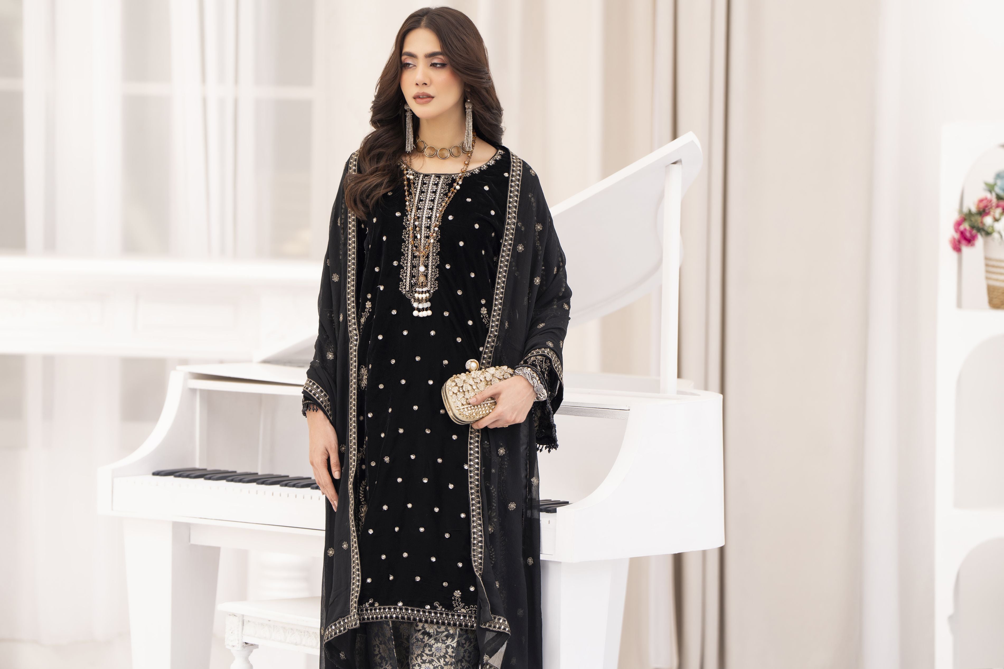 Makhmal by Gul Warun Black 3pc Velvet Embroidered Suit MBG6