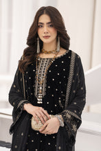 Makhmal by Gul Warun Black 3pc Velvet Embroidered Suit MBG6