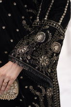 Makhmal by Gul Warun Black 3pc Velvet Embroidered Suit MBG6