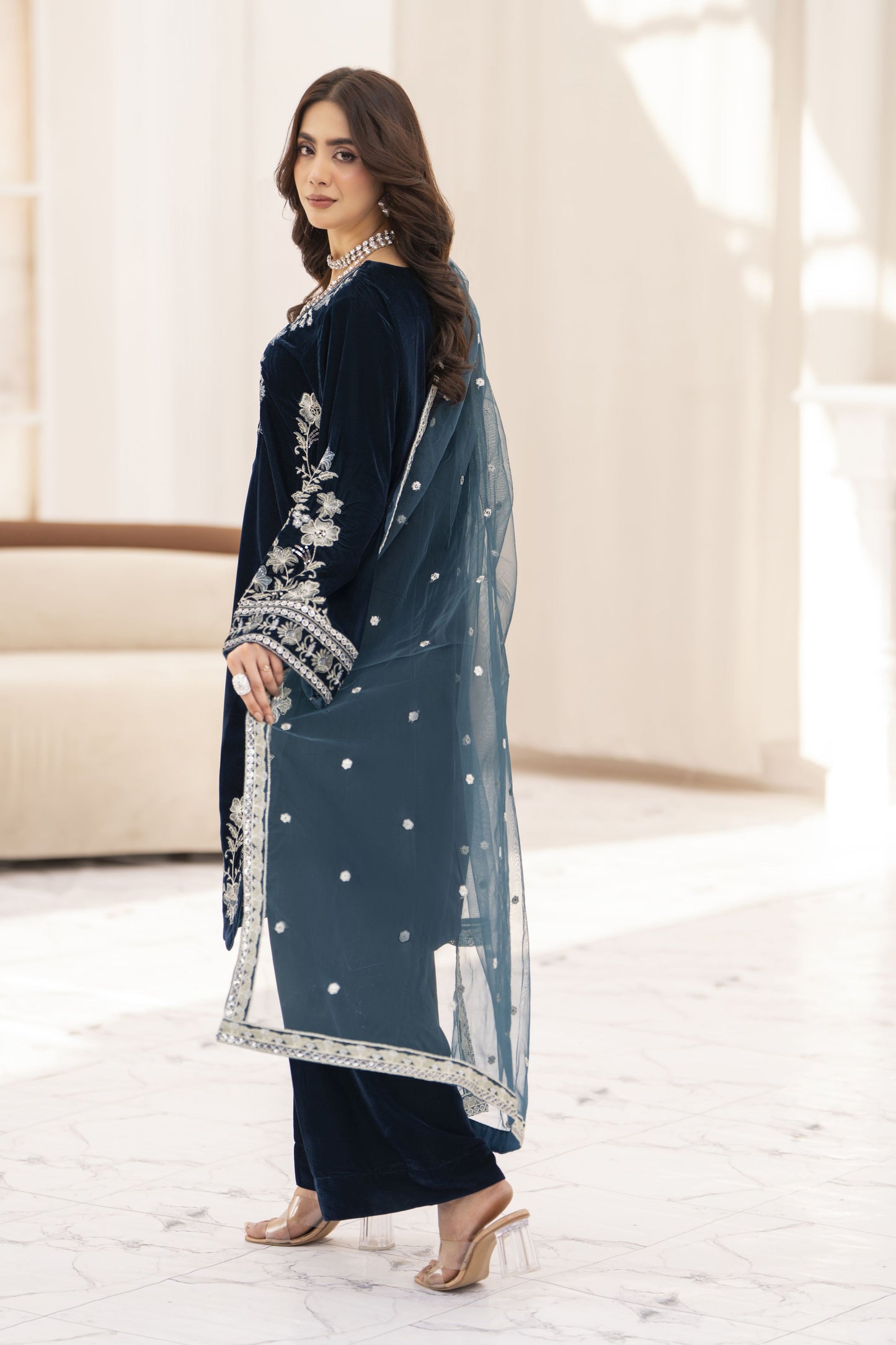 Makhmal by Gul Warun Navy Blue 3pc Velvet Embroidered Suit MBG3