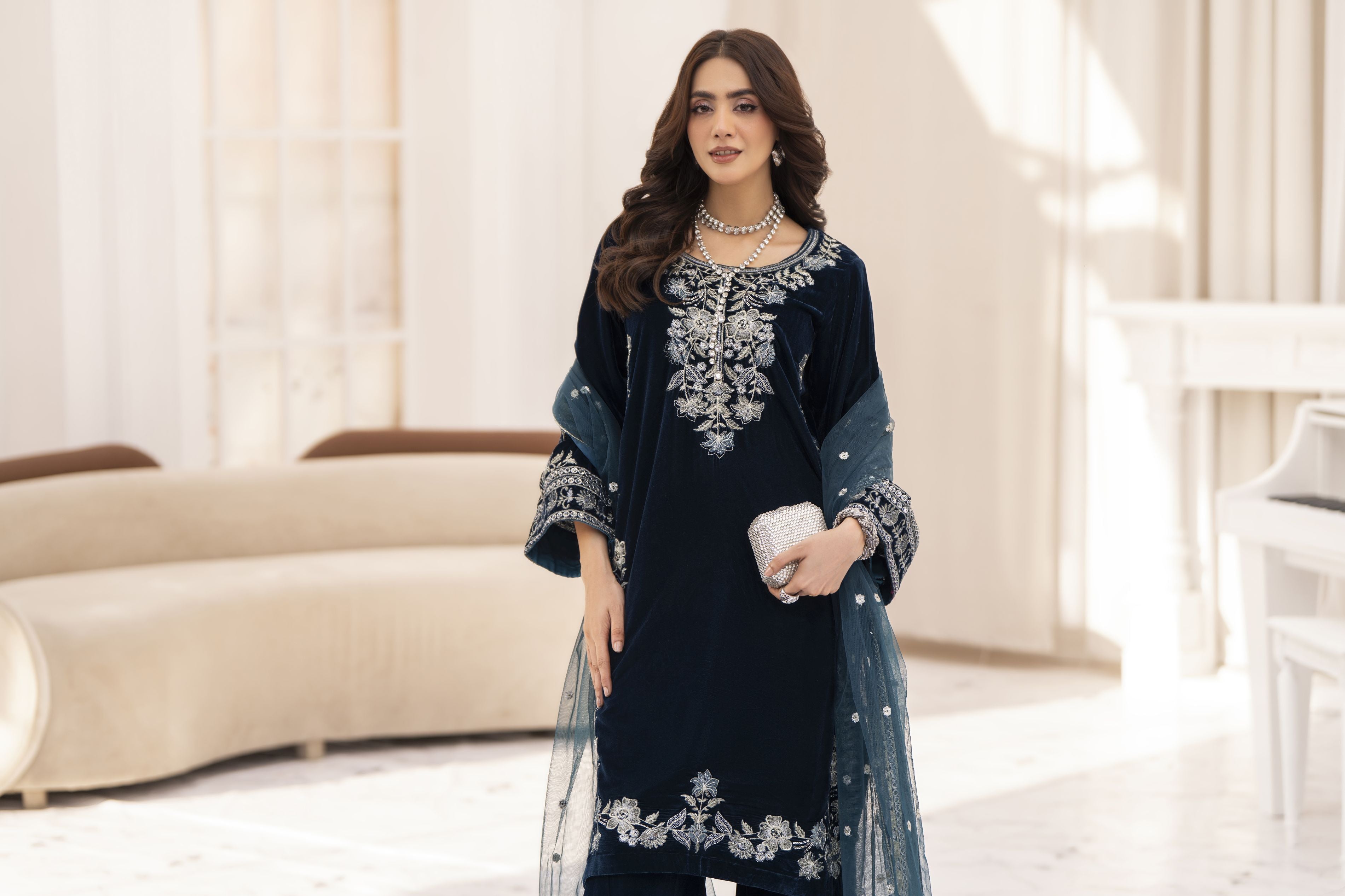 Makhmal by Gul Warun Navy Blue 3pc Velvet Embroidered Suit MBG3