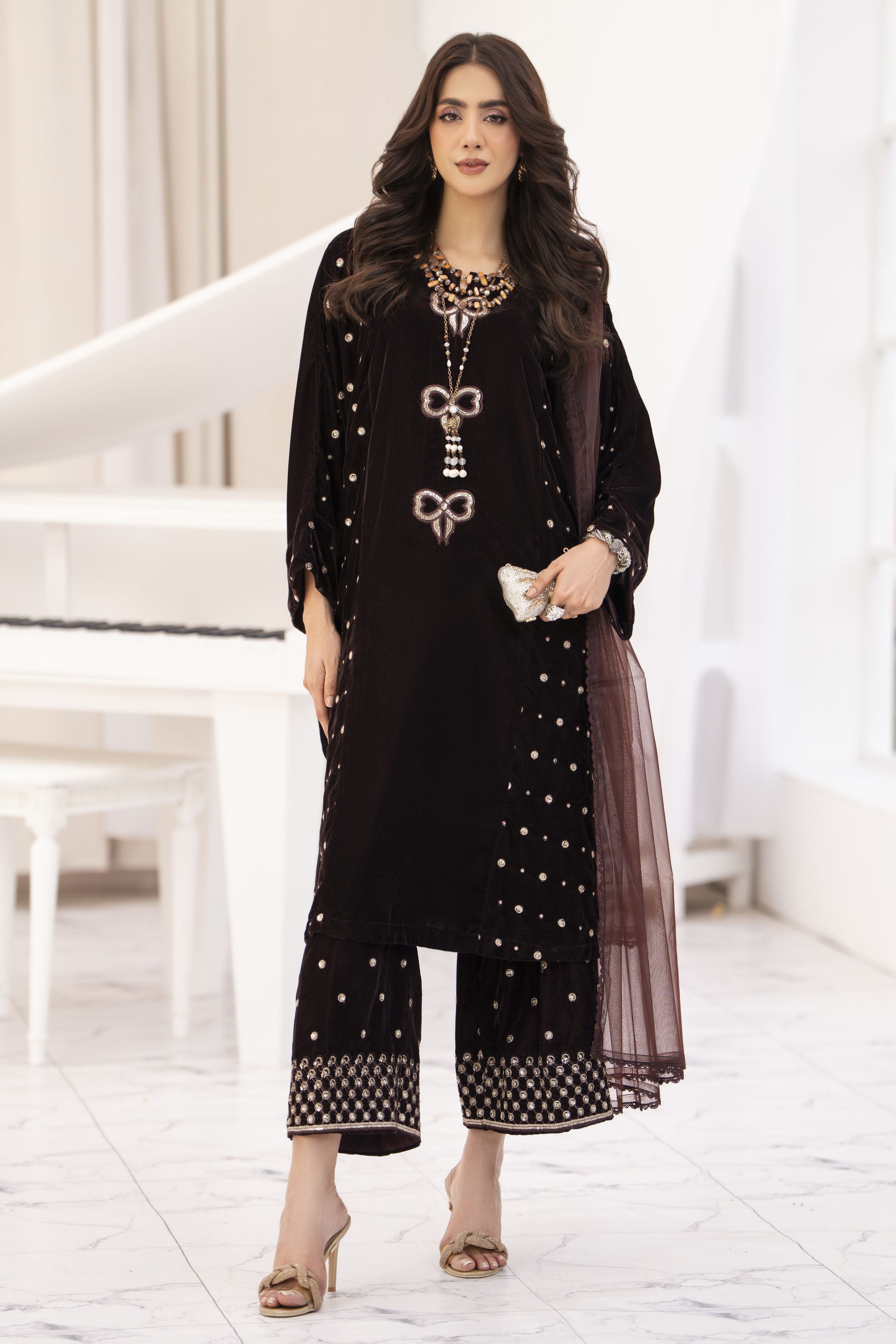 Makhmal by Gul Warun Chocolate Brown 3pc Velvet Embroidered Baggy Cape Suit MBG8