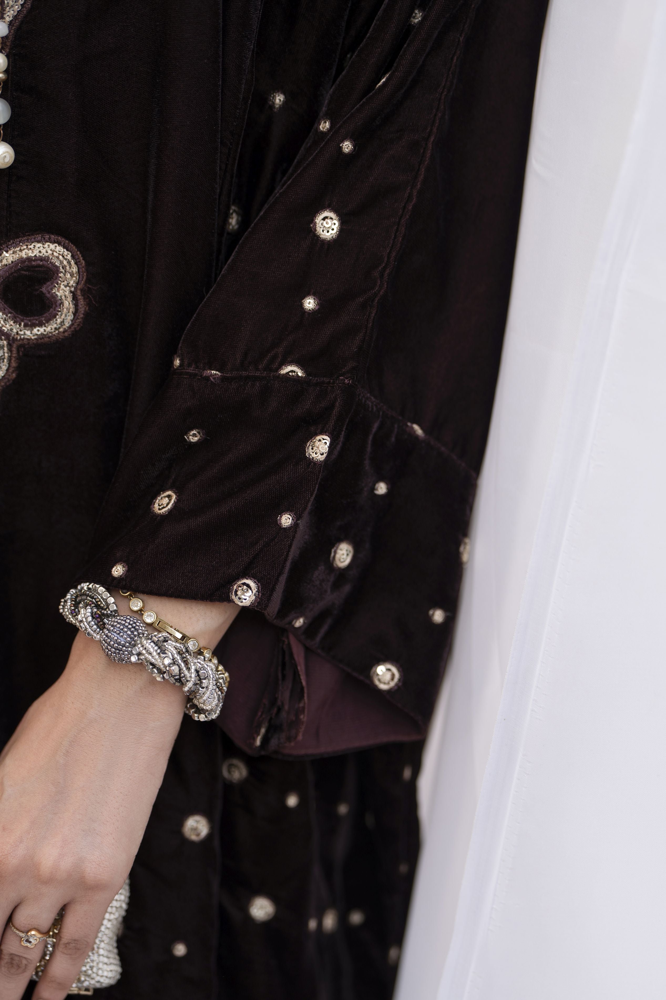 Makhmal by Gul Warun Chocolate Brown 3pc Velvet Embroidered Baggy Cape Suit MBG8