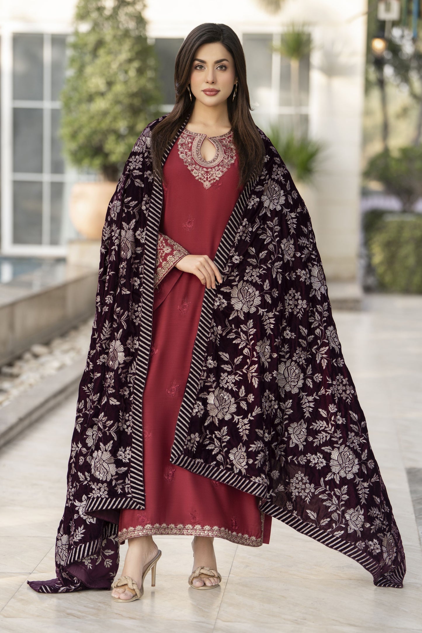 Embroidered Velvet Shawl for Women – Deep Maroon VS2