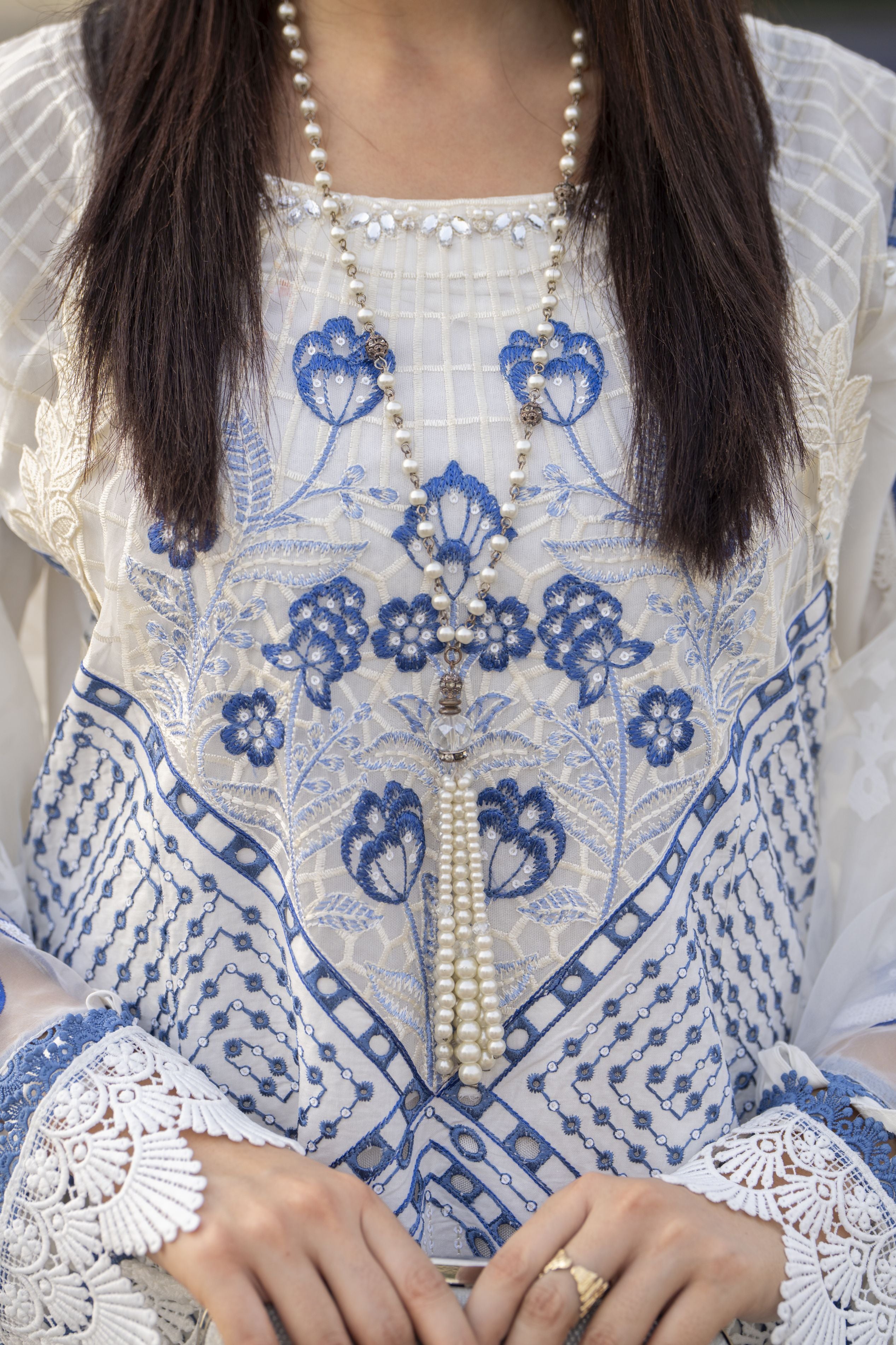 Raabtaa – A Silver Affair | Blue & White Chikankari Lawn Womenswear SRS01