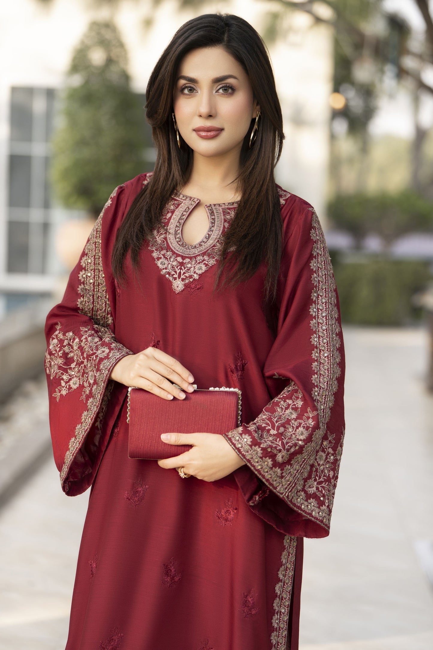 Glow by Hemline – Embroidered Viscose Ready to Wear 2PC Suit Glow11