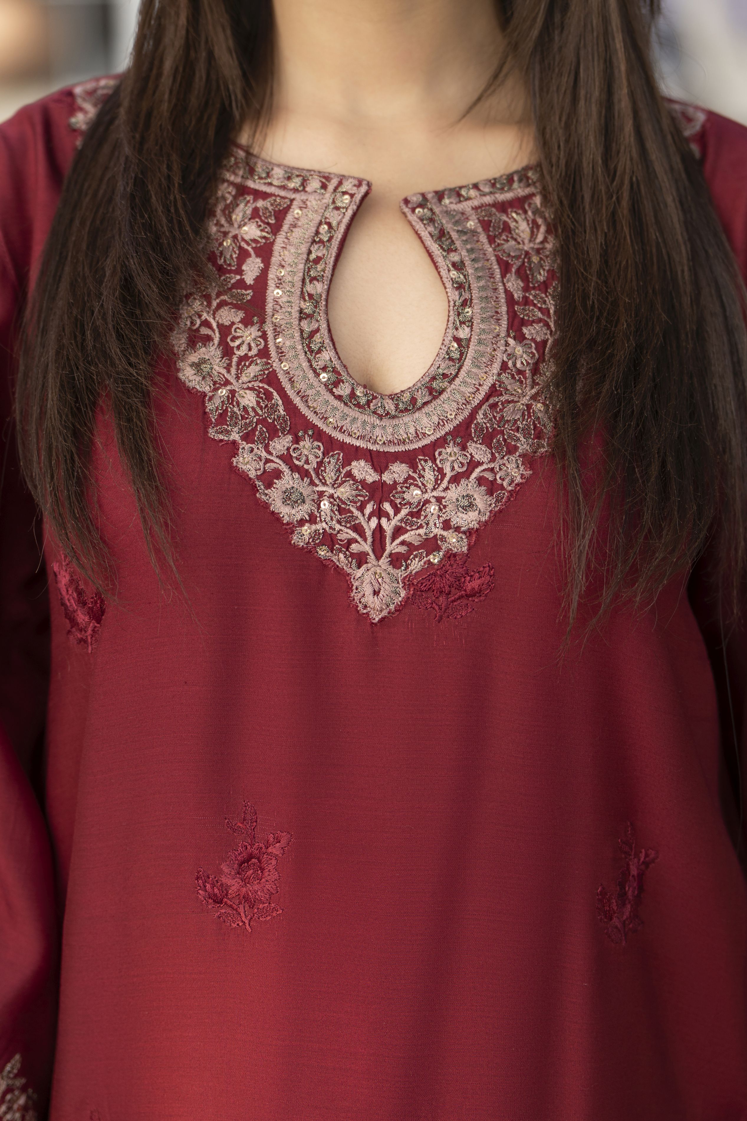 Glow by Hemline – Embroidered Viscose Ready to Wear 2PC Suit Glow11