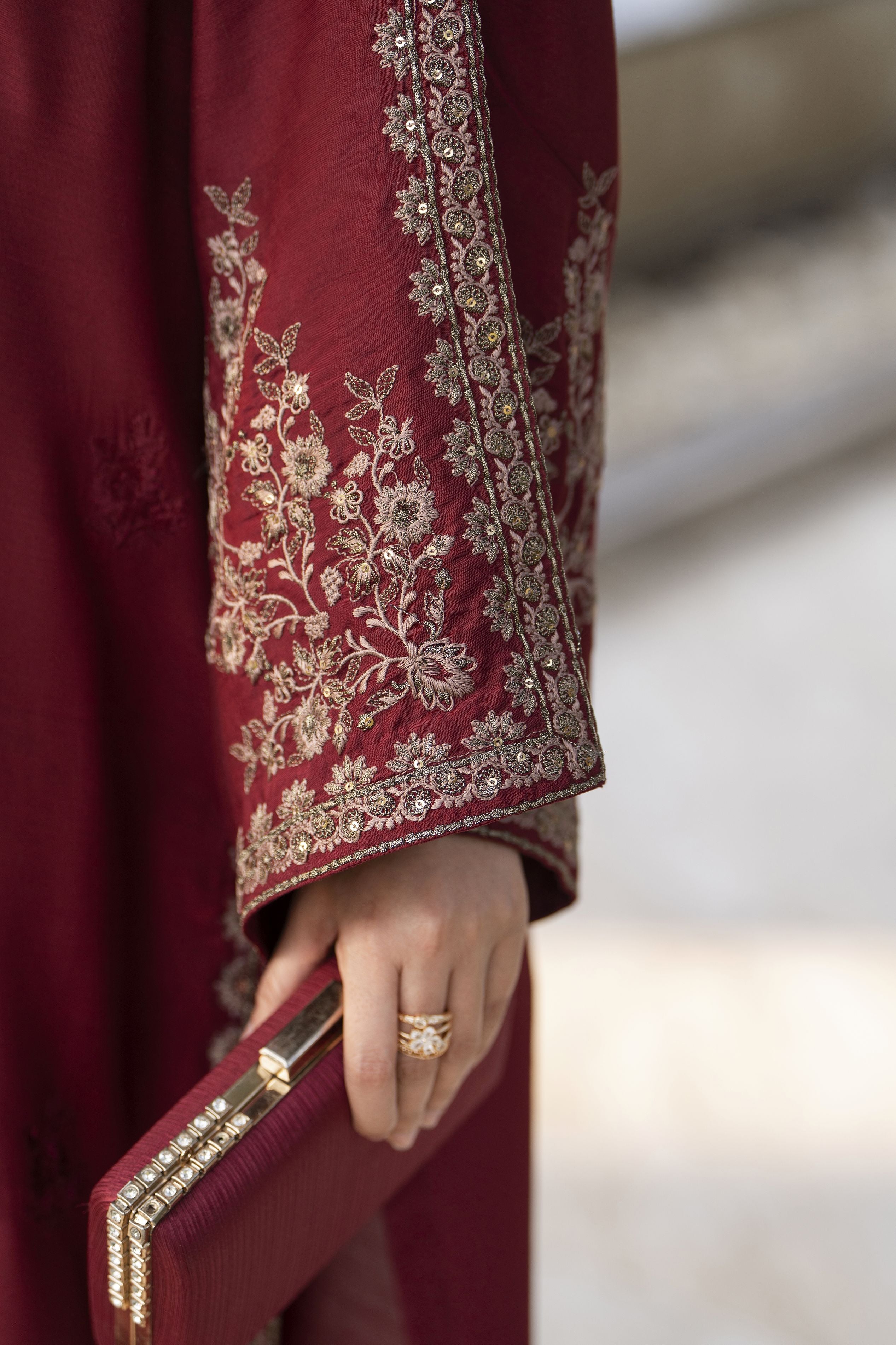 Glow by Hemline – Embroidered Viscose Ready to Wear 2PC Suit Glow11