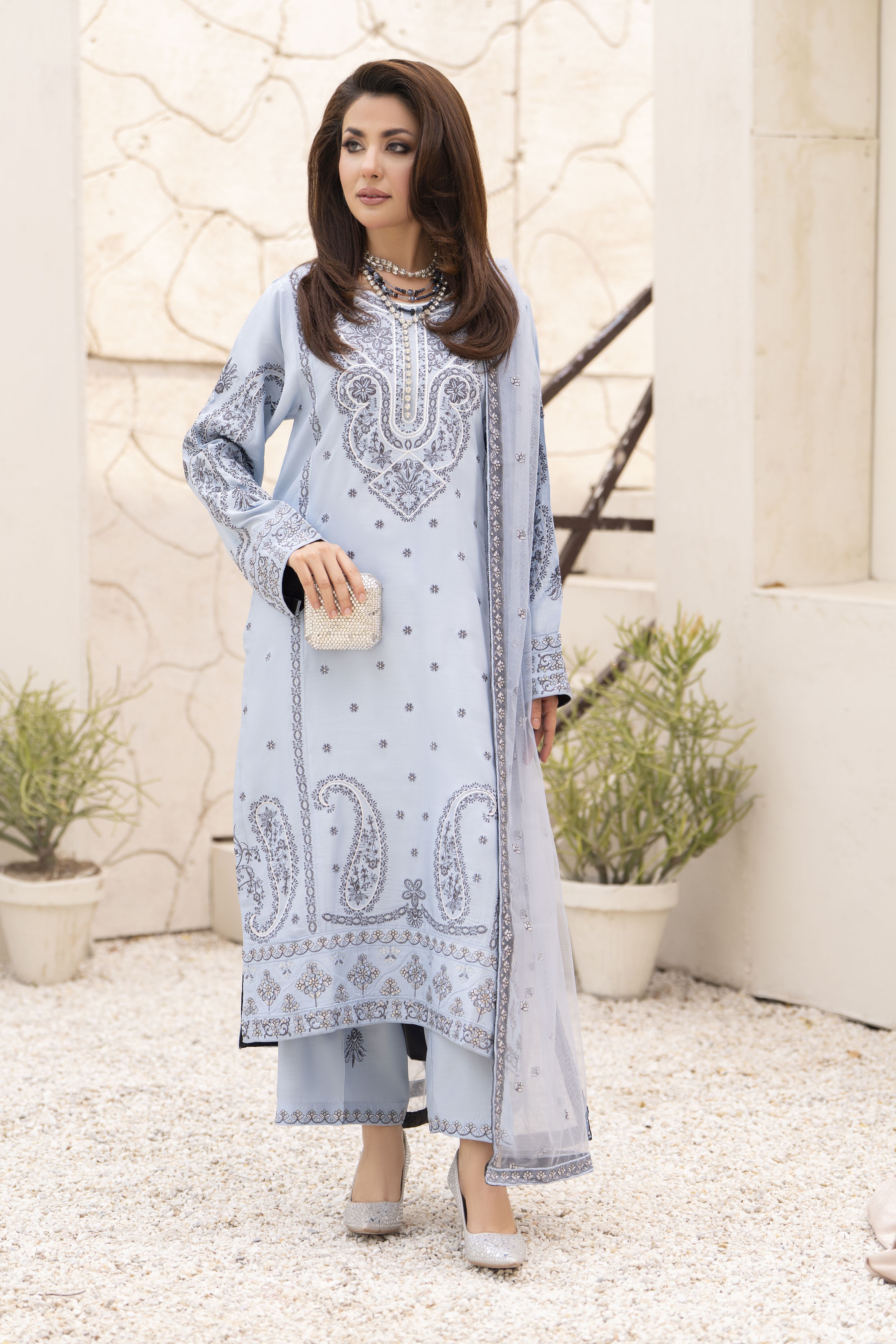 Zareen by Gul Warun 3pc Viscose Embroidered Suit – ZGW7