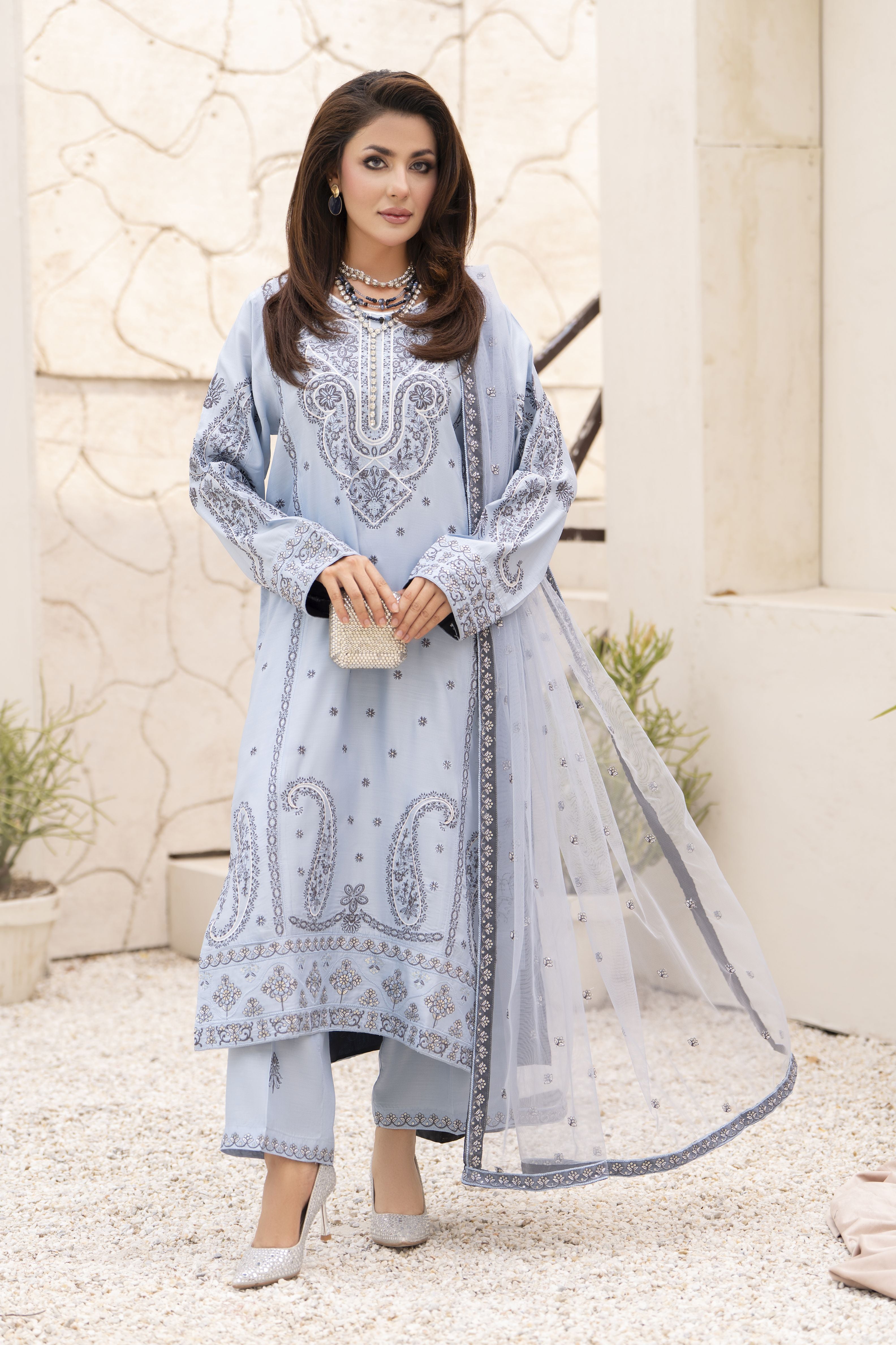 Zareen by Gul Warun 3pc Viscose Embroidered Suit – ZGW7