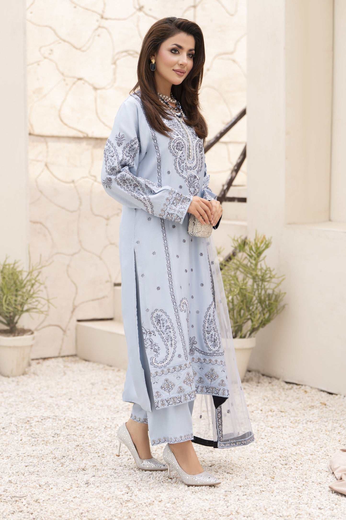 Zareen by Gul Warun 3pc Viscose Embroidered Suit – ZGW7