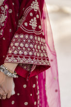 Makhmal by Gul Warun Shocking Pink 3pc Velvet Embroidered Suit MBG2