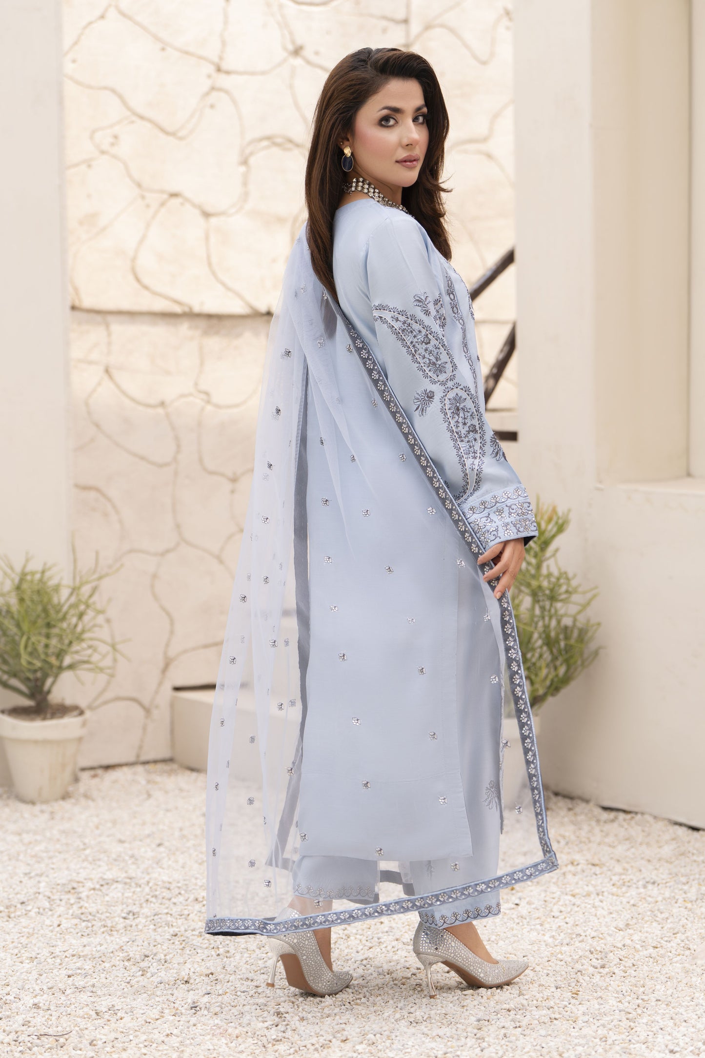 Zareen by Gul Warun 3pc Viscose Embroidered Suit – ZGW7