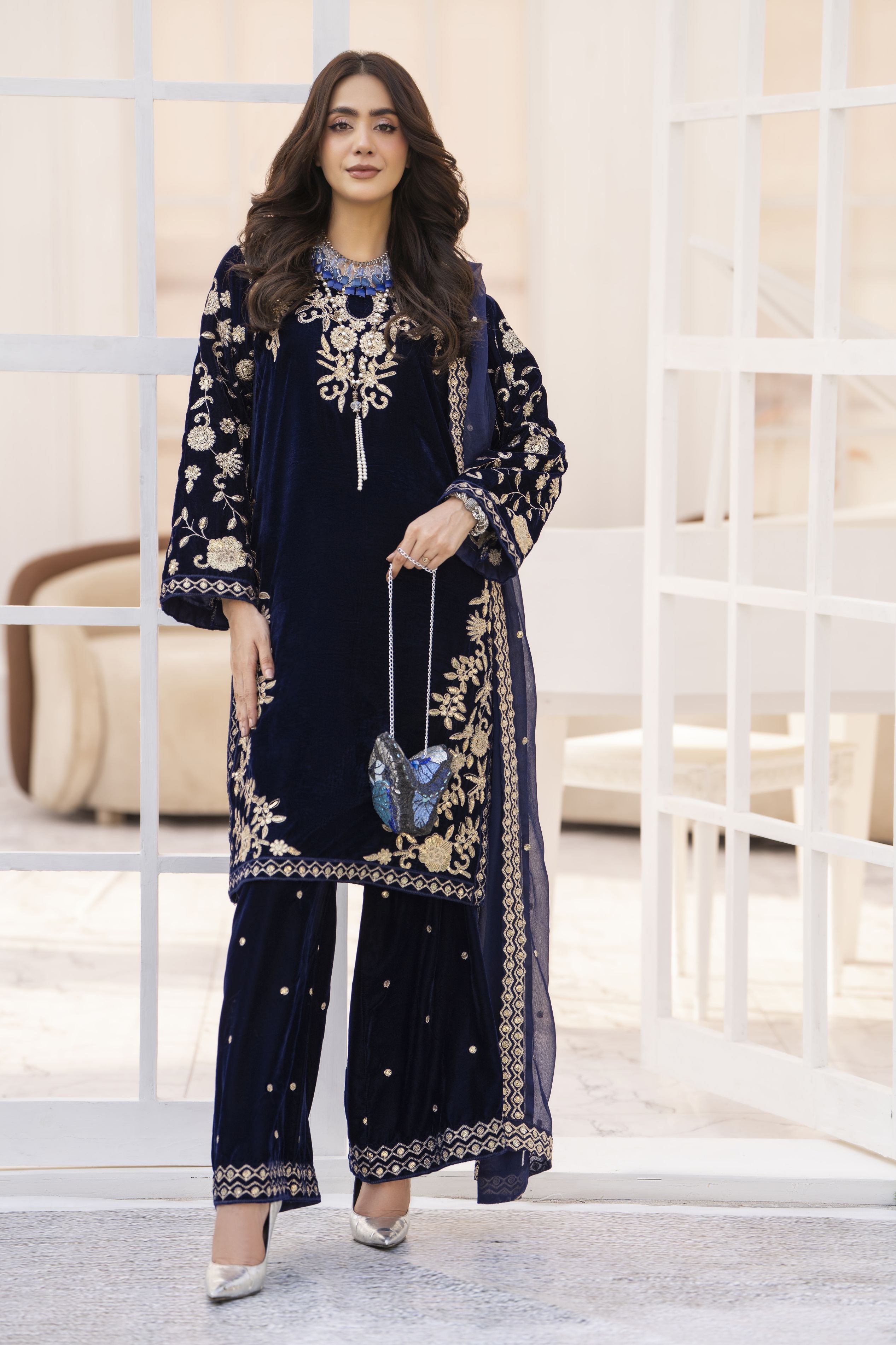 Makhmal by Gul Warun Navy Blue 3pc Velvet Embroidered Suit MBG4