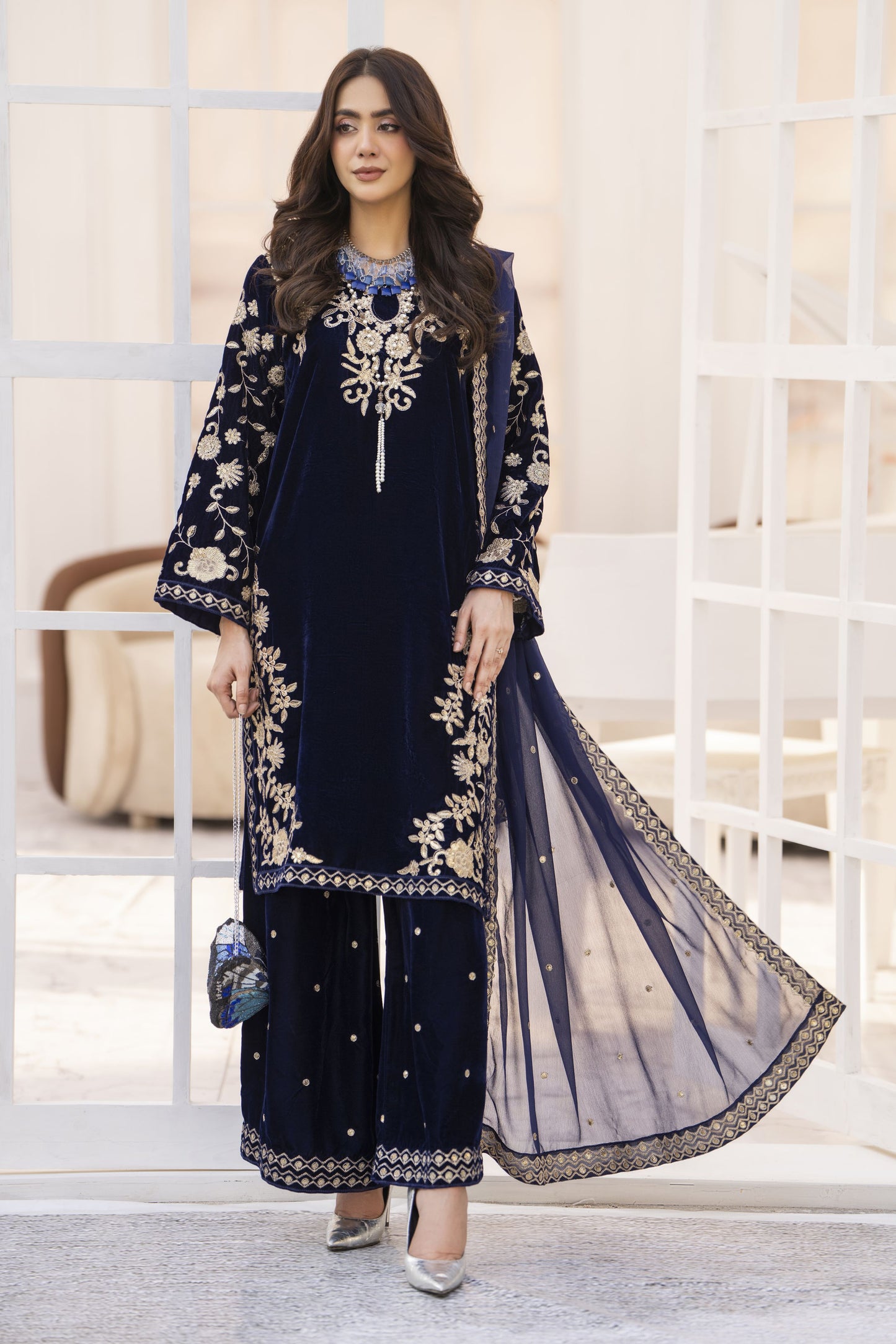 Makhmal by Gul Warun Navy Blue 3pc Velvet Embroidered Suit MBG4