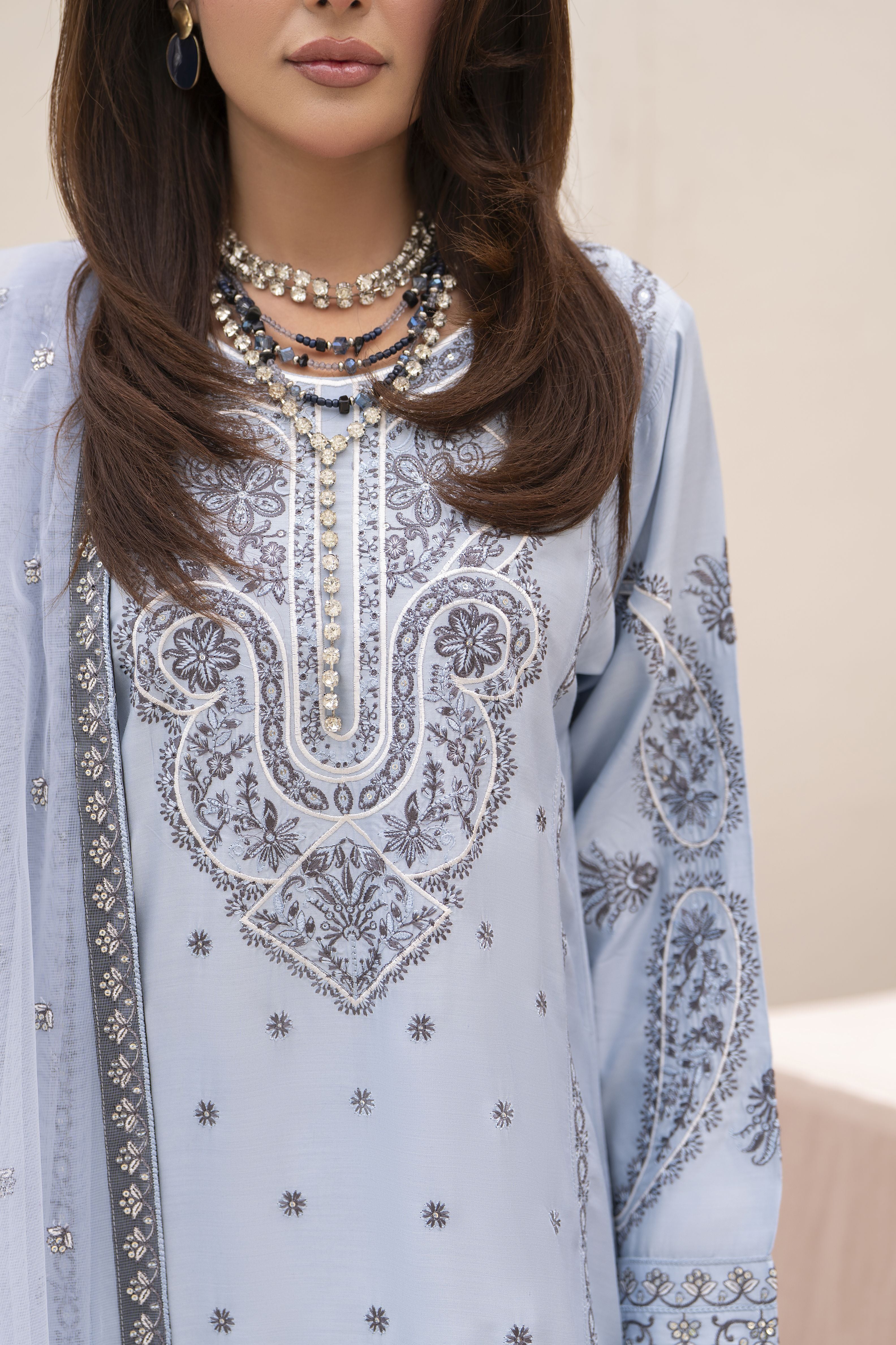 Zareen by Gul Warun 3pc Viscose Embroidered Suit – ZGW7